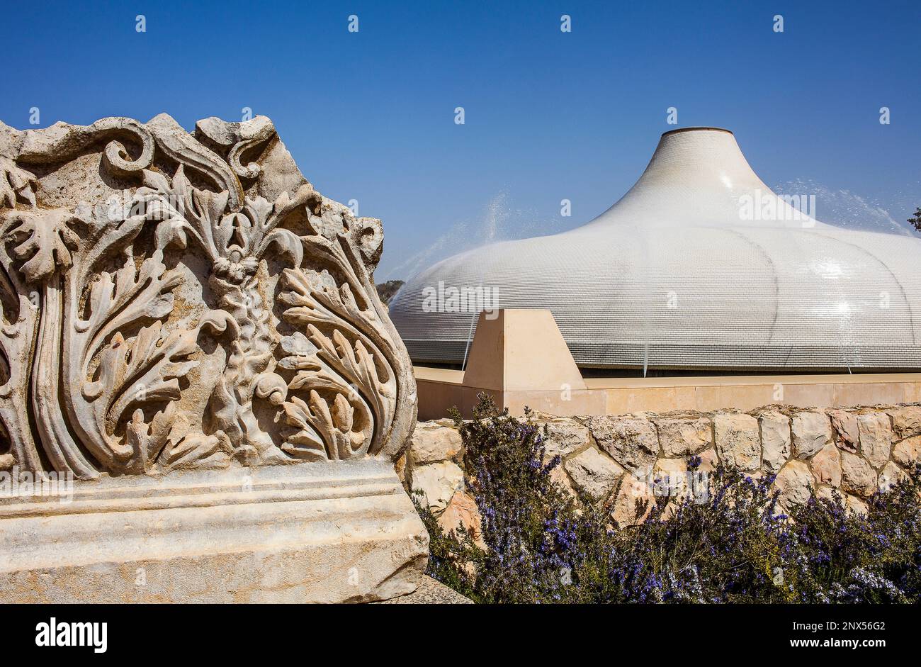 Musée d'Israël, Sanctuaire du Livre et d'une pièce archéologique romain , Jérusalem, Israël. Banque D'Images