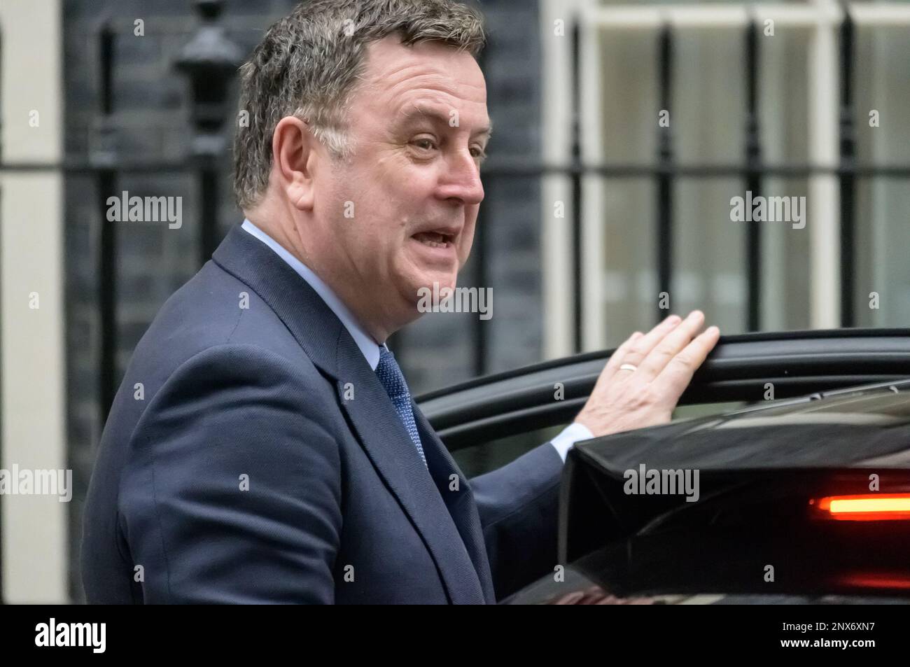 Mel Stride député (Secrétaire d'État au travail et aux pensions) quittant Downing Street après une réunion du Cabinet, 27th février 2023 Banque D'Images
