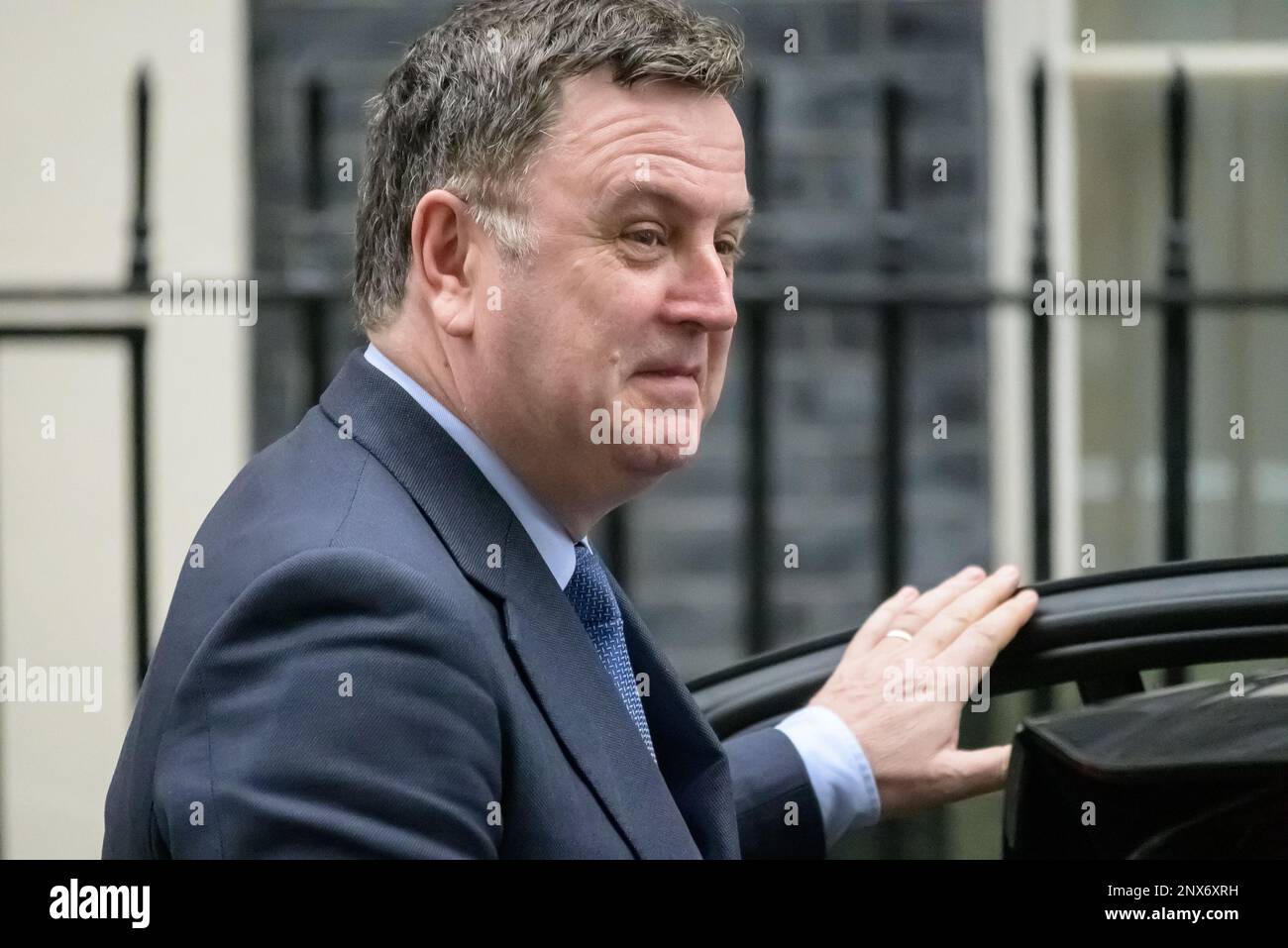 Mel Stride député (Secrétaire d'État au travail et aux pensions) quittant Downing Street après une réunion du Cabinet, 27th février 2023 Banque D'Images