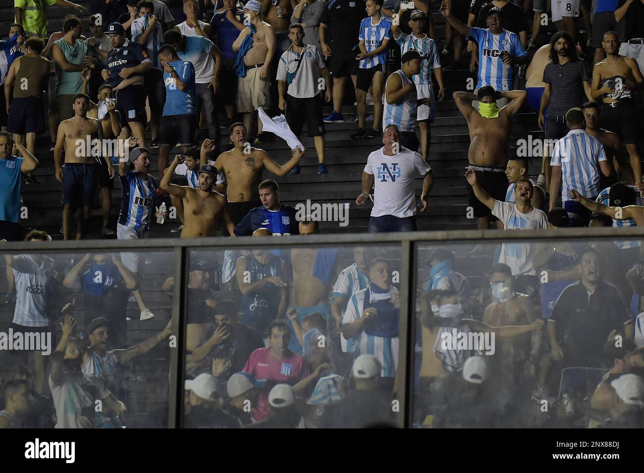 RJ - Rio de Janeiro - 04/26/2018 - Libertadores 2018, Vasco x Racing - Racing fans in the match against Vasco in the Sao Januario stadium for the 2018 Copa Libertadores championship. Photo: Thiago Ribeiro / AGIF (via AP) Banque D'Images