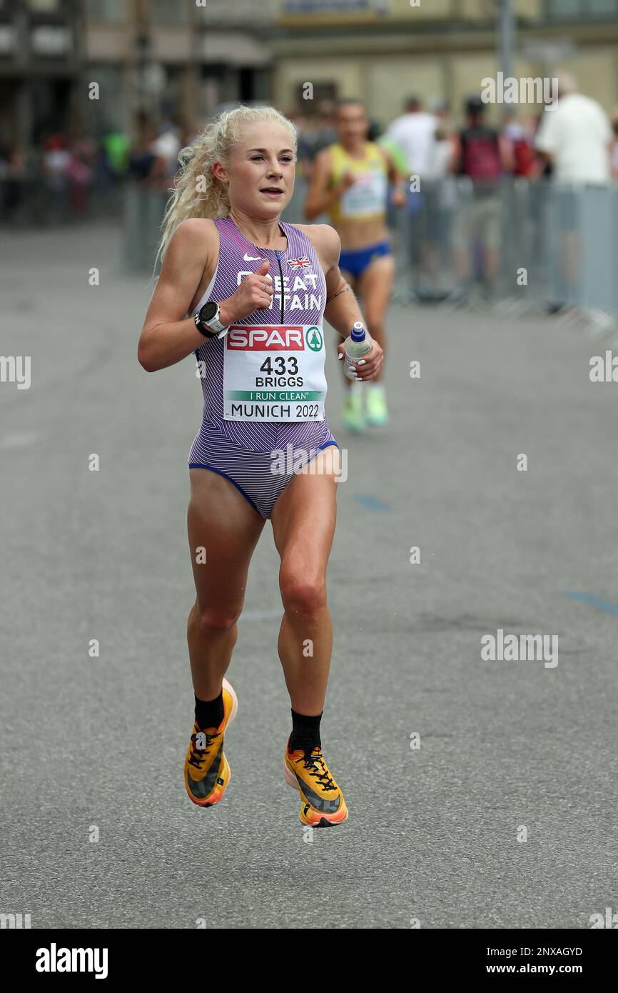 Becky Briggs dans le Marathon au Championnat européen d'athlétisme 2022 Banque D'Images