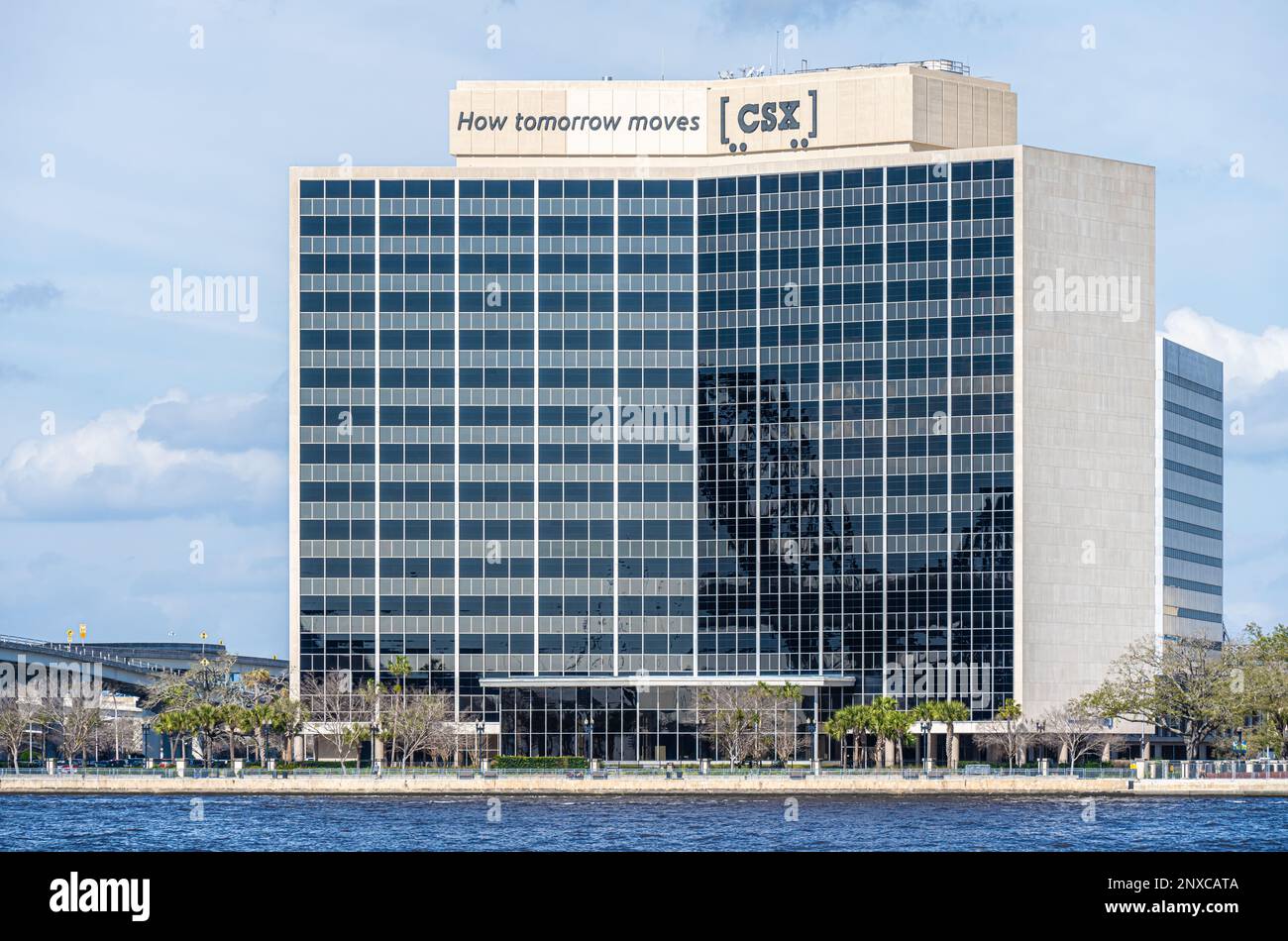 Siège social de CSX Corporation, à St. Johns River dans le centre-ville de Jacksonville, Floride. (ÉTATS-UNIS) Banque D'Images