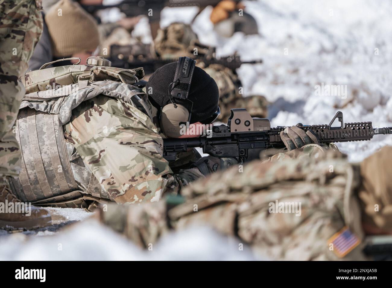 A ÉTATS-UNIS Le membre de service affecté au groupe des forces spéciales 19th (aéroporté), Garde nationale de l'armée de l'Utah, tire ses M4 pousses tout en soupirant pour tirer plus précisément et avoir un groupe plus serré avant de se qualifier sur 20 janvier 2023 près de Camp Williams, Utah. Il est essentiel de se qualifier sur l'aire de répartition pour s'assurer que les soldats sont exacts et qu'ils sont toujours prêts. (Photo de la Garde nationale de l'Armée de l'Utah par le CPS Mackenzie Willden) Banque D'Images