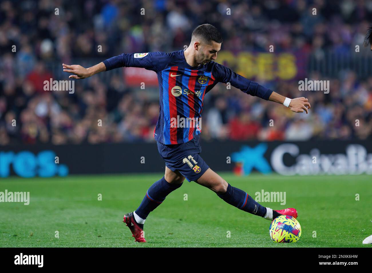 BARCELONE - 19 FÉVRIER : Ferran Torres en action pendant le match LaLiga entre le FC Barcelone et Cadix CF au stade Spotify Camp Nou sur 19 février, Banque D'Images