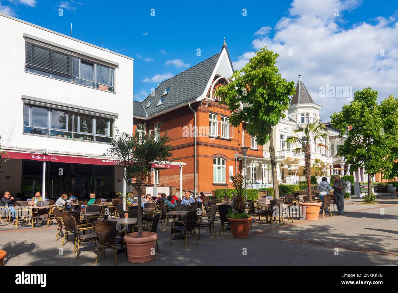 Bad Oeynhausen: Villas, restaurant à Teutoburger Wald, Nordrhein-Westfalen, Rhénanie-du-Nord-Westphalie, Allemagne Banque D'Images