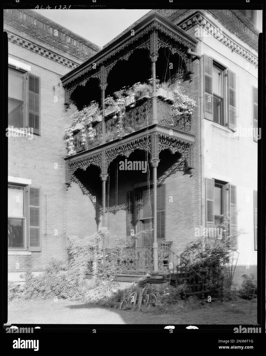 Moi. Le Vert House, 151 153, rue Government, Mobile, Comté de Mobile, Alabama. Carnegie Etude de l'architecture du Sud. États-Unis, Alabama, Mobile County, Mobile, ironwork, Porches, balcons, maisons. Banque D'Images Moi. Le Vert House, 151 153, rue Government, Mobile, Comté de Mobile, Alabama. Carnegie Etude de l'architecture du Sud. États-Unis, Alabama, Mobile County, Mobile, ironwork, Porches, balcons, maisons. Banque D'Images