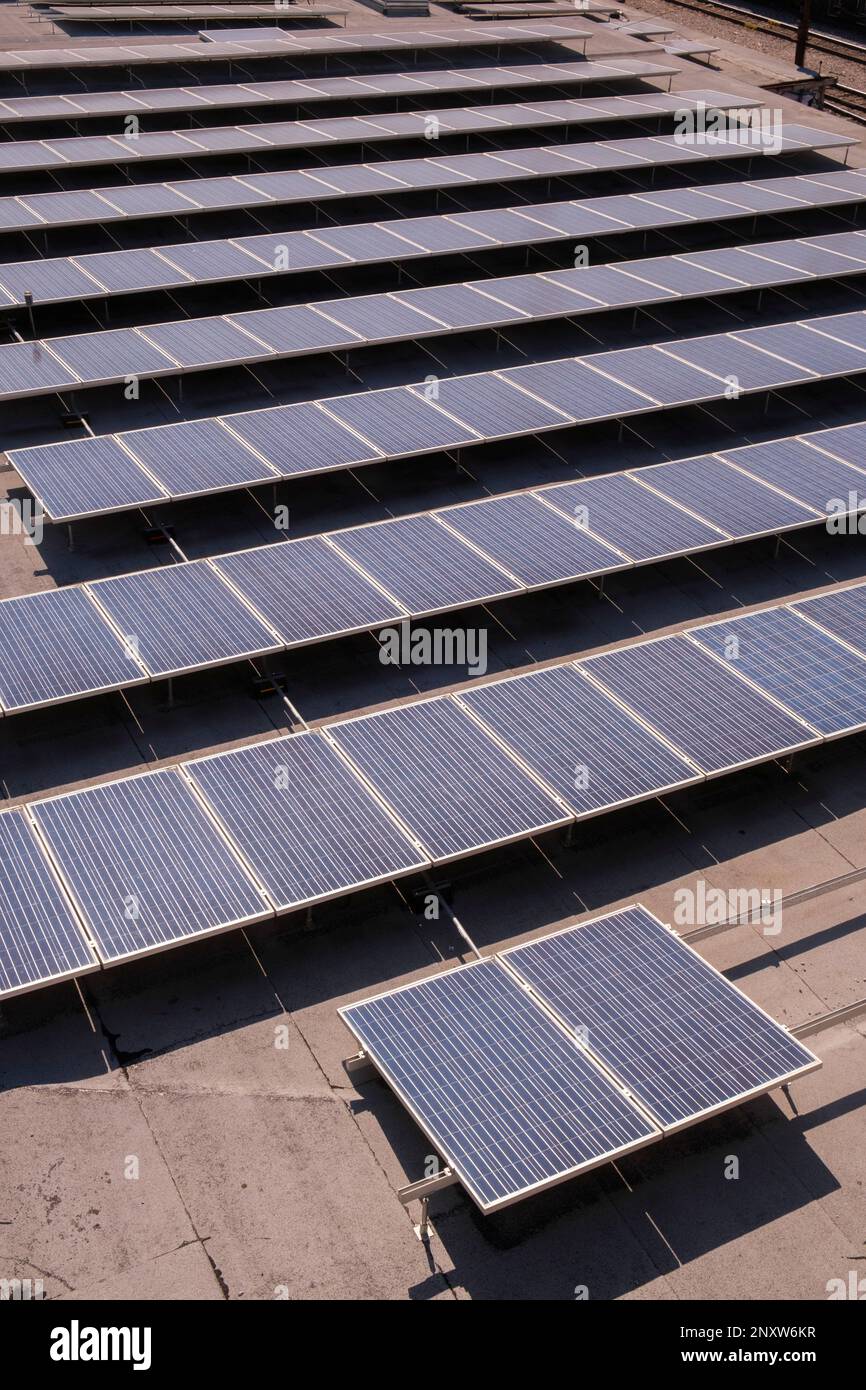Panneaux solaires. Los Angeles, Californie, États-Unis d'Amérique Banque D'Images