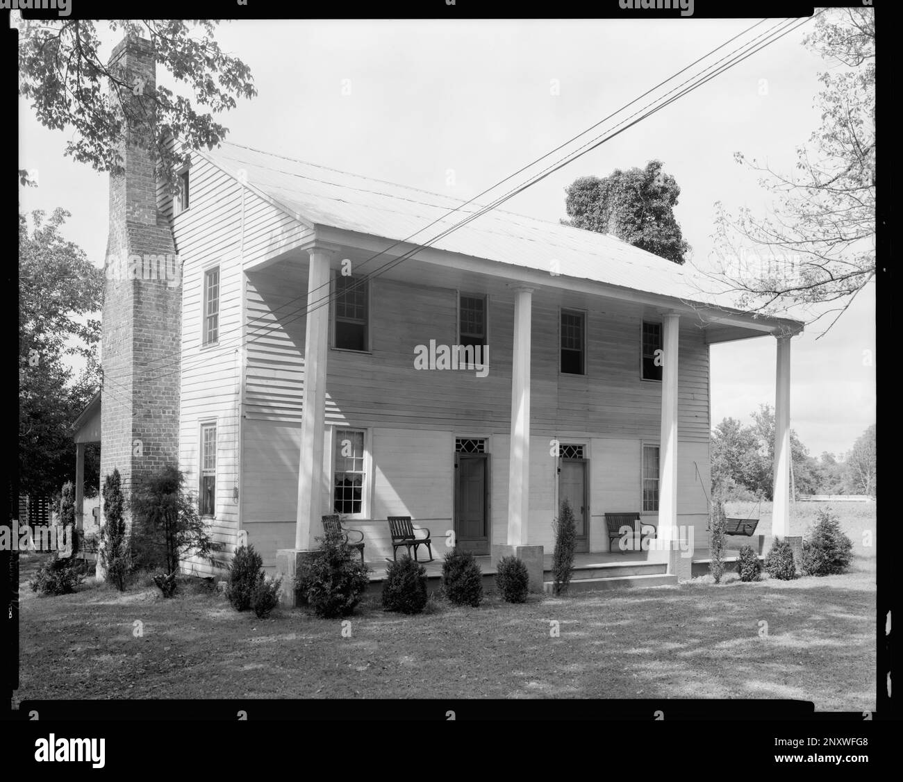 Pleasant Gardens, Catawba Valley, comté de McDowell, Caroline du Nord. Carnegie Etude de l'architecture du Sud. États-Unis, Caroline du Nord, McDowell County, Catawba Valley, Chimneys, Colonnes, Maisons, Porches. Banque D'Images