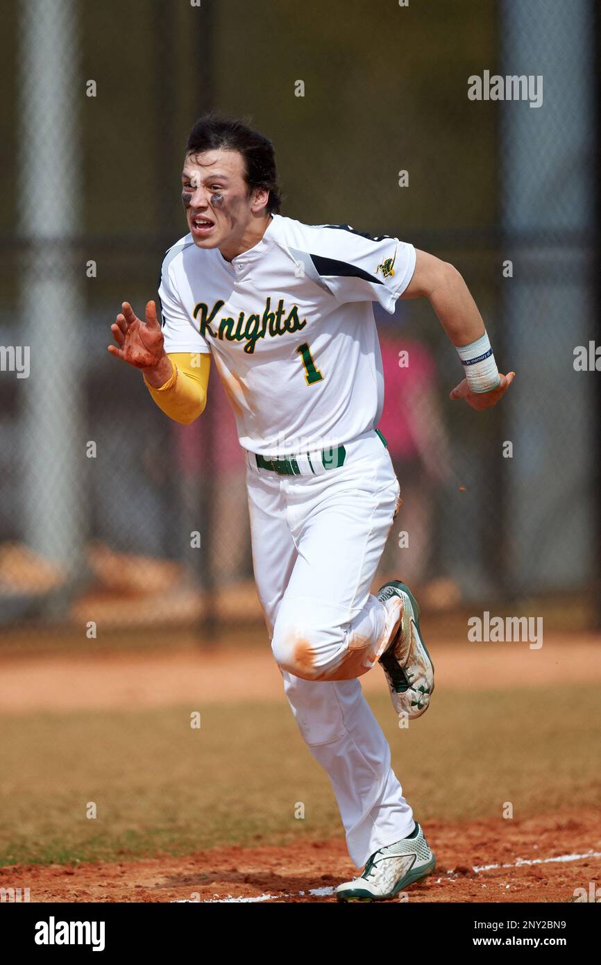 Community College of Rhode Island Knights Austin Davis (1) during a game against the Genesee Community College Cougars on March 20, 2016 at Lake Myrtle Park in Auburndale, Florida. CCRI defeated Genesee 23-4. (Mike Janes/Four Seam Images via AP) Banque D'Images