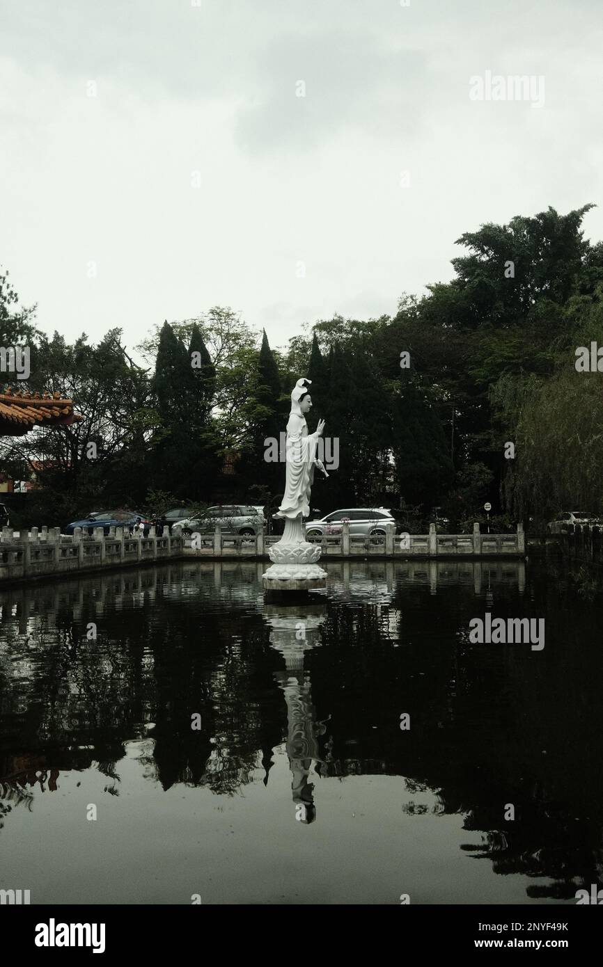 Photo prise à l'intérieur d'un temple bouddhiste à Ipoh, Malaisie Banque D'Images