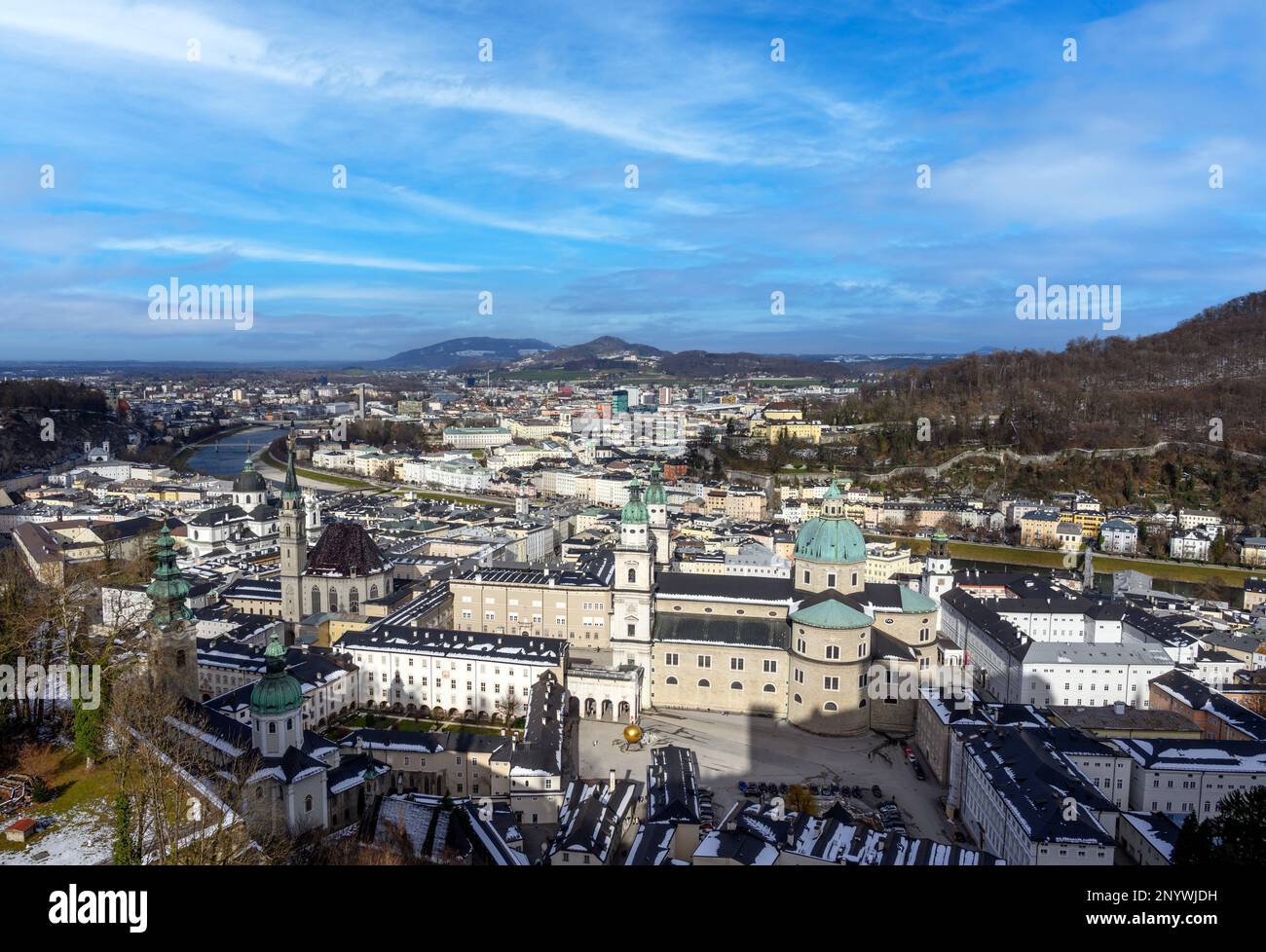 Vue sur la ville depuis la forteresse de Hohensalzburg (Festung Hohensalzburg), Salzbourg, Autriche Banque D'Images