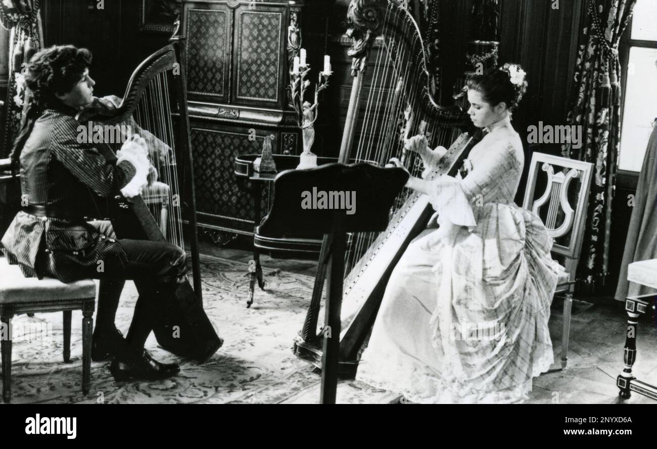 L'acteur Henry Thomas et l'actrice Fairuza balk dans le film Valmont, USA 1989 Banque D'Images