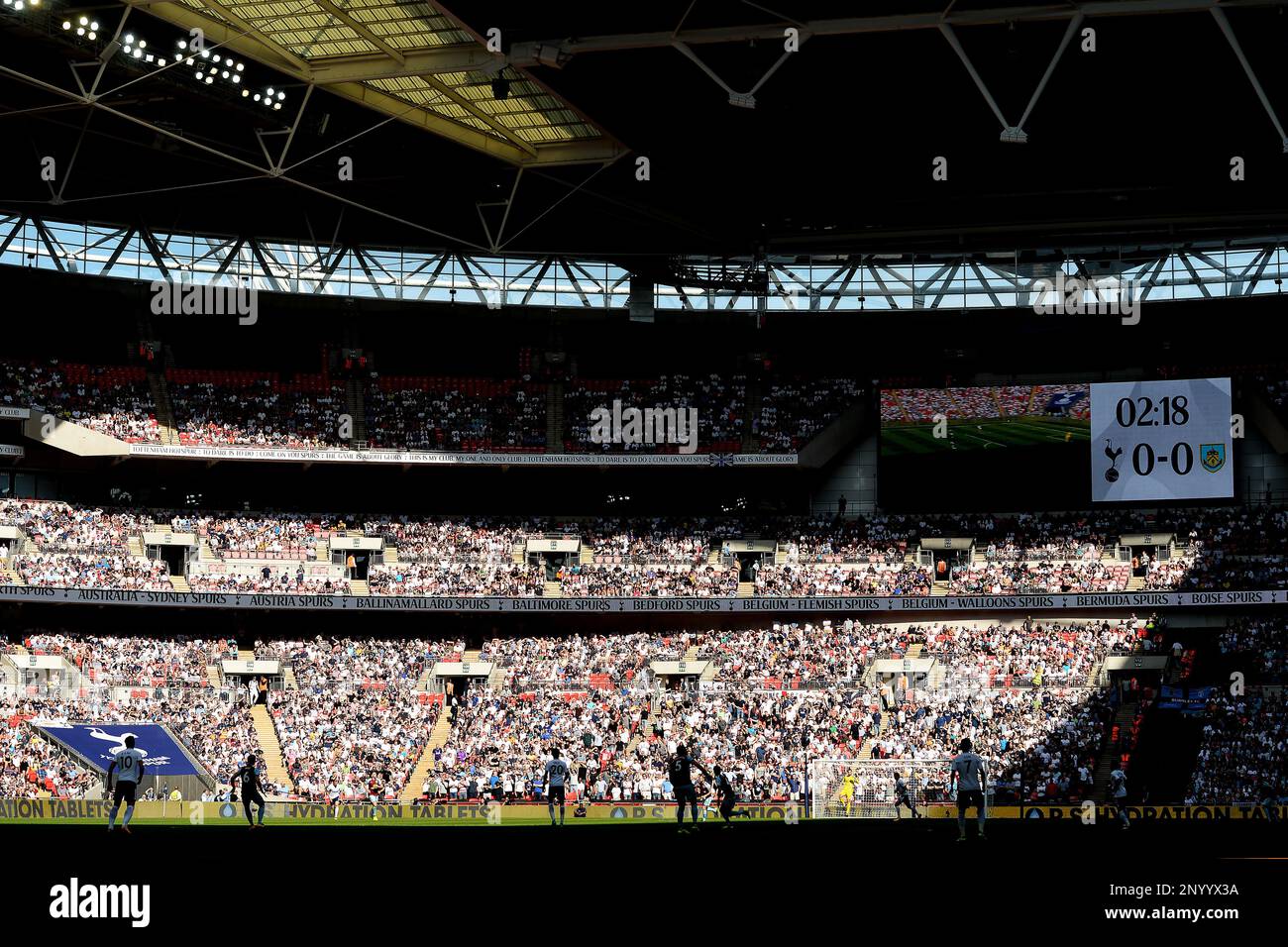 Une vue générale du stade Wembley sous le soleil d'été - Tottenham Hotspur v Burnley, Premier League, Wembley Stadium, Londres - 27th août 2017. Banque D'Images