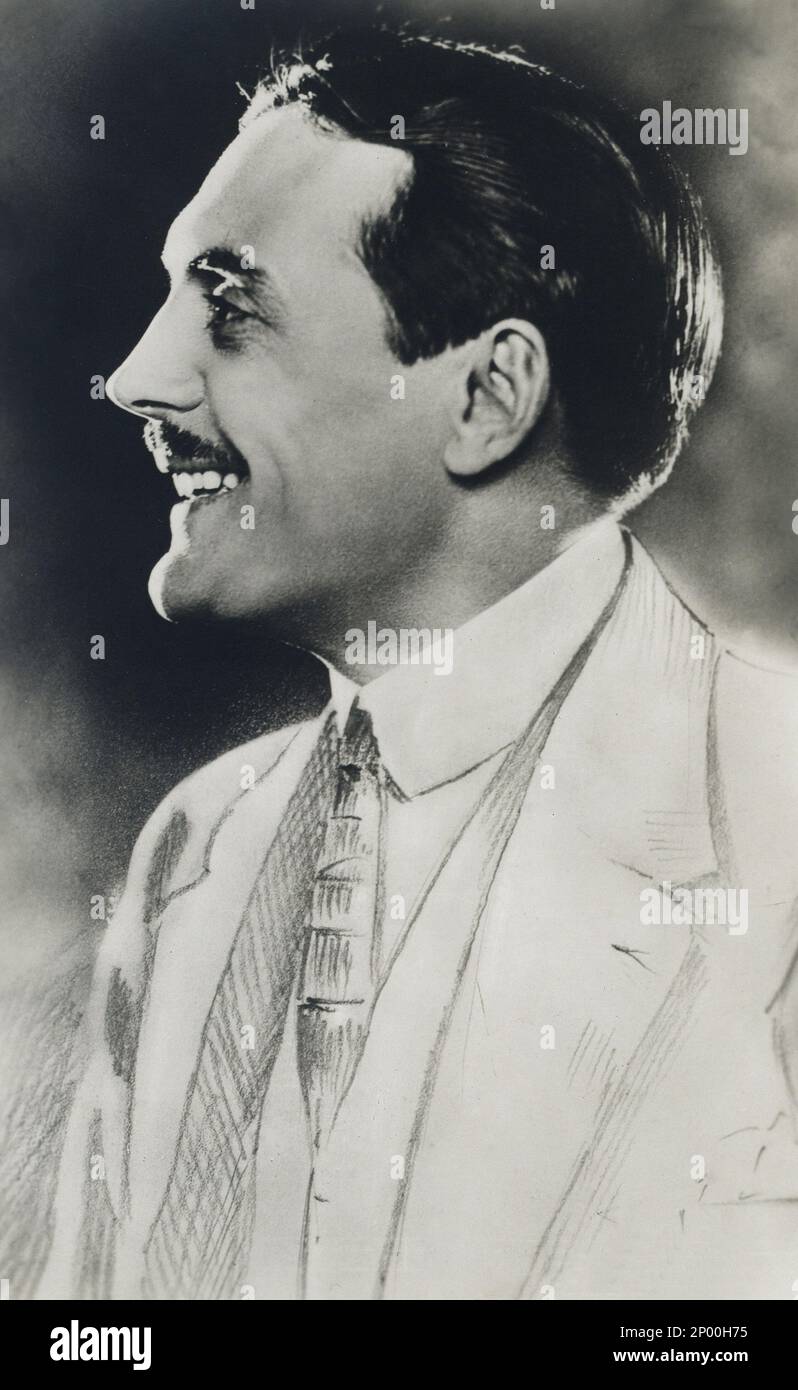 Le célèbre acteur et réalisateur français silencieux MAX LINDER ( 1883 - 1925 ). Retourné en France, après une période hollywoodienne , S'est tué dans un pacte de suicide avec sa femme en 1925 - CINÉMA MUTO - comico - comiche - comédie - comédiant - suicidio - suicida - profilo - profil - portrait - ritratto - colar - colletto - sourire - sorriso ---- Archivio GBB Banque D'Images