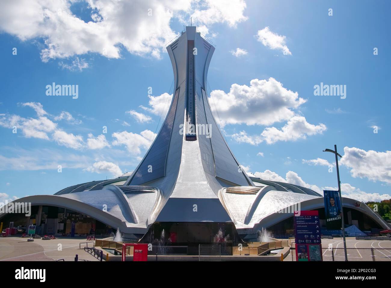 Tour de Montréal dans le stade olympique d'été 1976, Montréal, Québec, Canada Banque D'Images