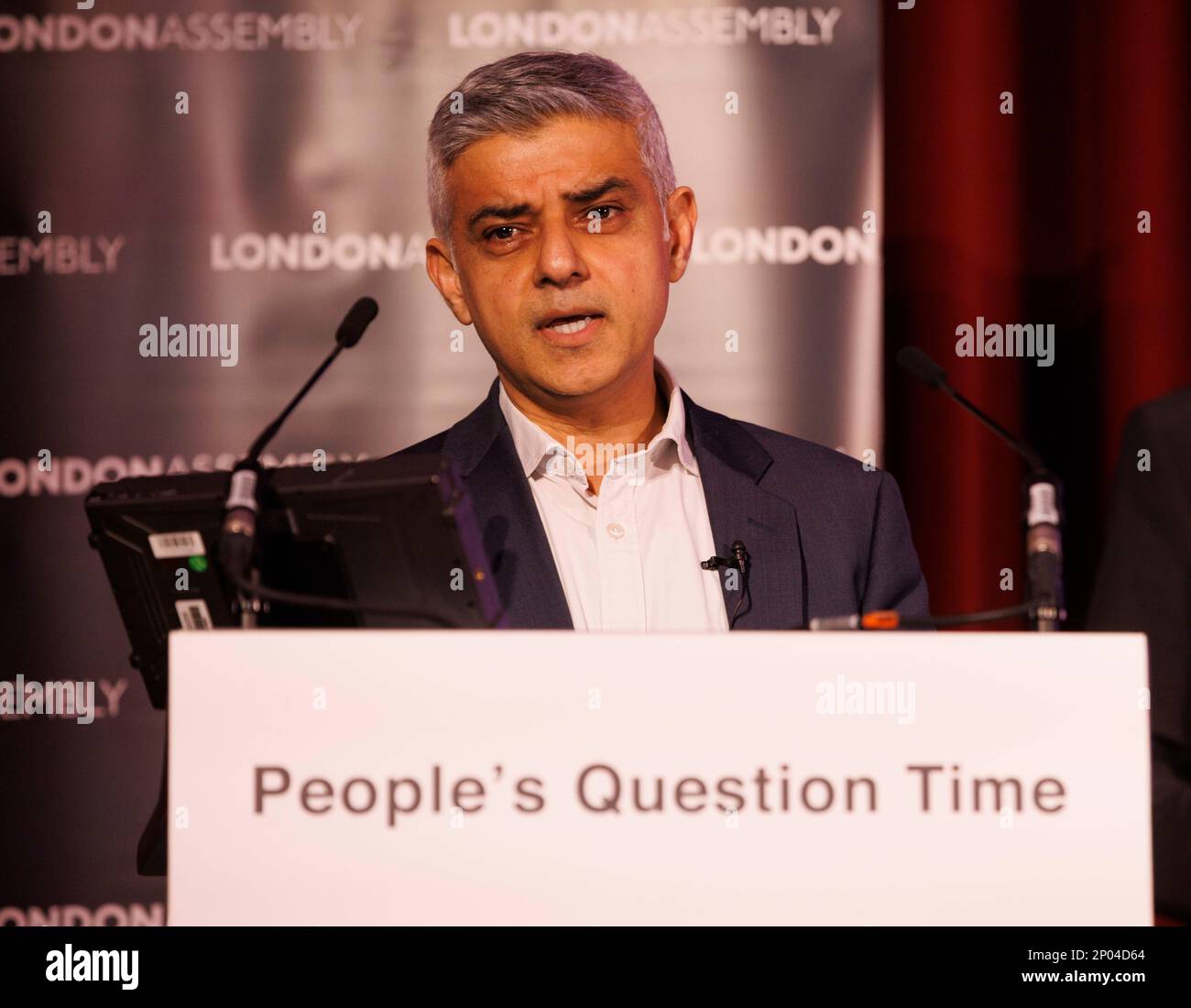 Londres, Royaume-Uni. 2nd mars 2023. Le maire de Londres, Sadiq Khan et les membres de l'Assemblée de Londres sont équestés par les Londoniens sur les questions clés auxquelles la capitale est confrontée à la première heure des questions des peuples en 2023 à l'hôtel de ville d'Ealing. Crédit : Mark Thomas/Alay Live News Banque D'Images