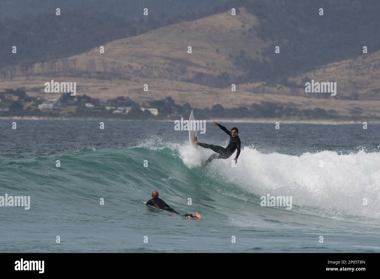 Surf près de Beaumaris Tasmanie -Shelly Beach Banque D'Images