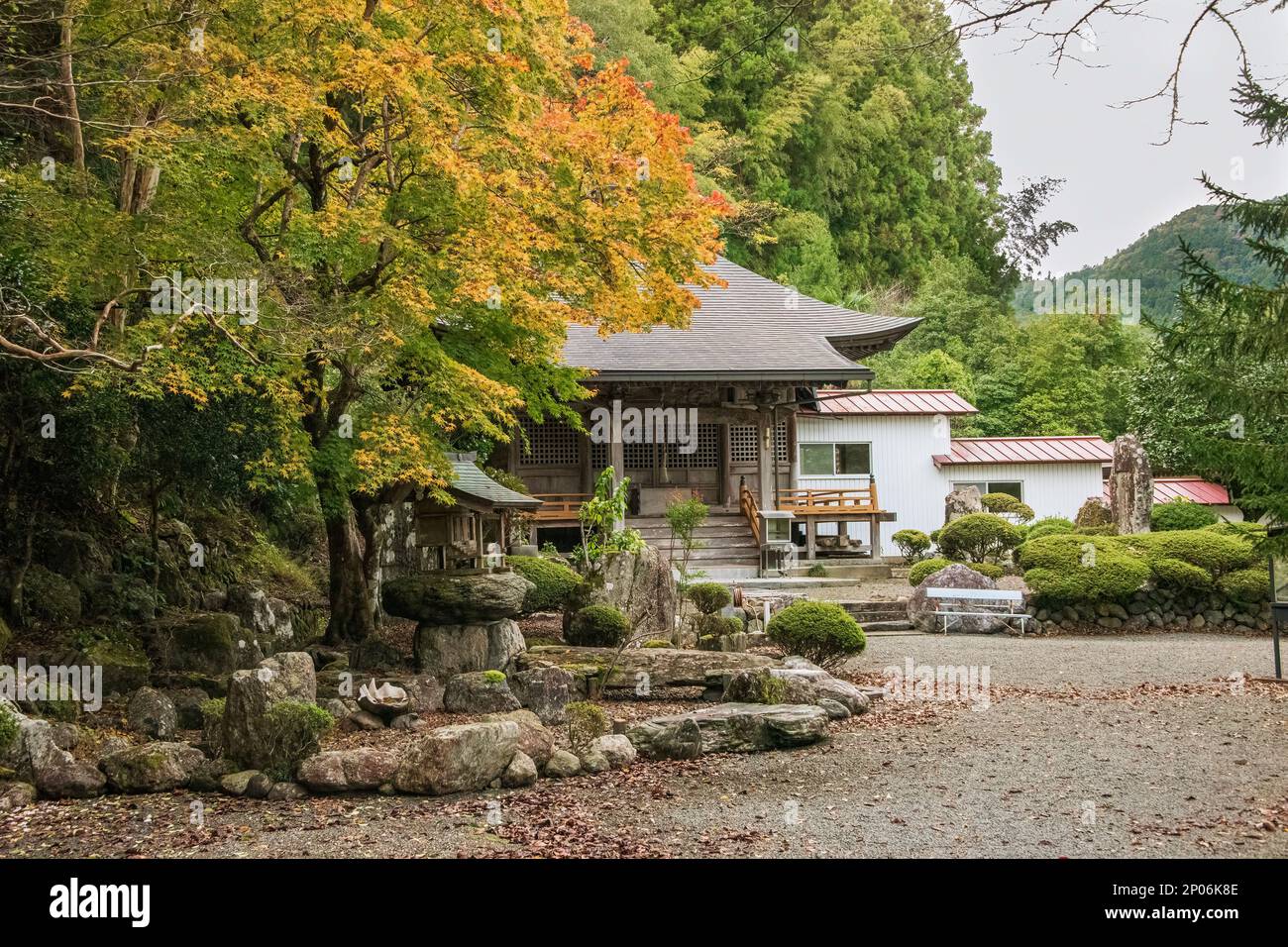 Jinguji Bhuddist temple et jardin, Kamiyama, île de Shikoku, Japon Banque D'Images