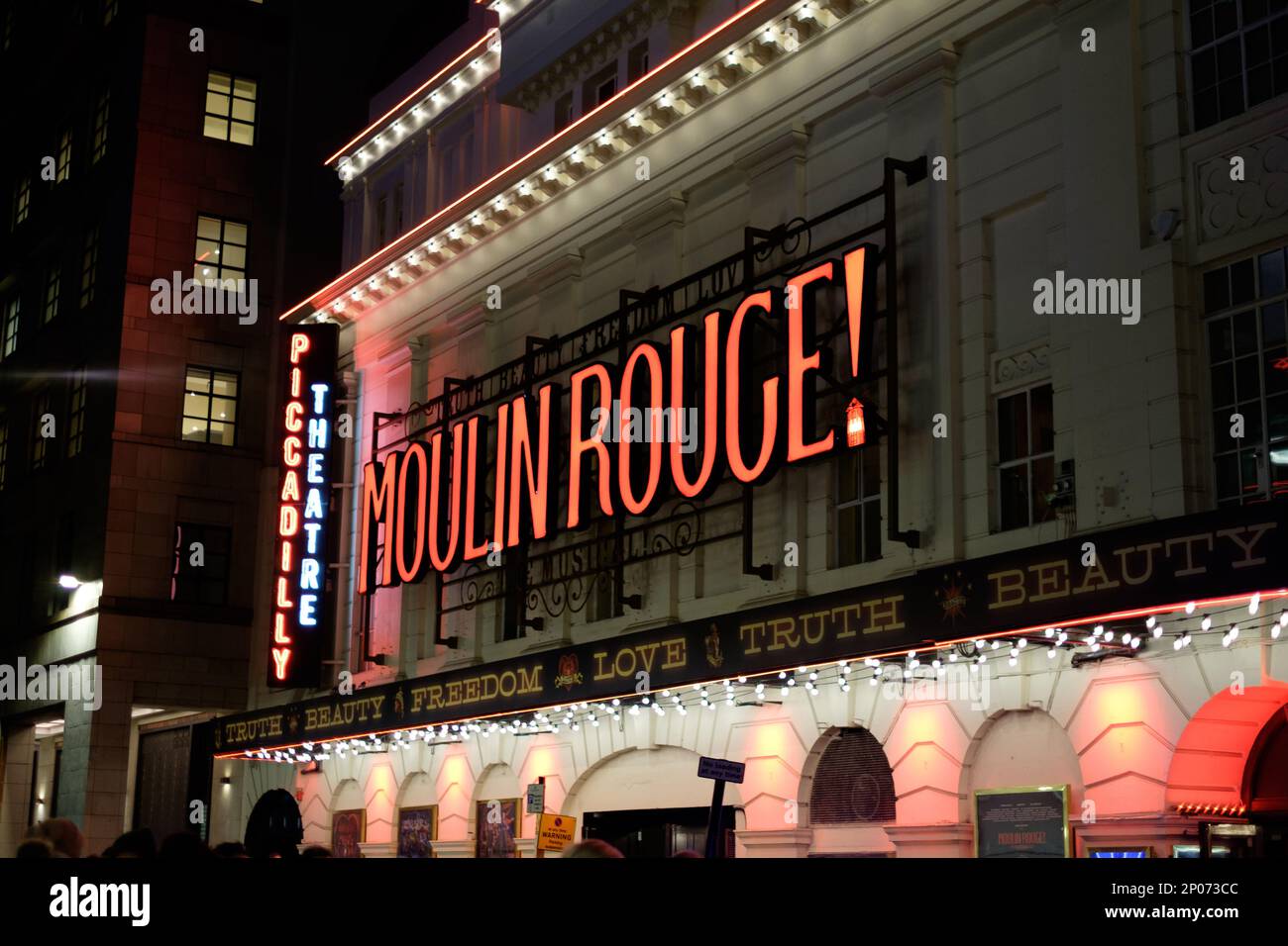 Moulin Rouge : Piccadilly Theatre Banque D'Images