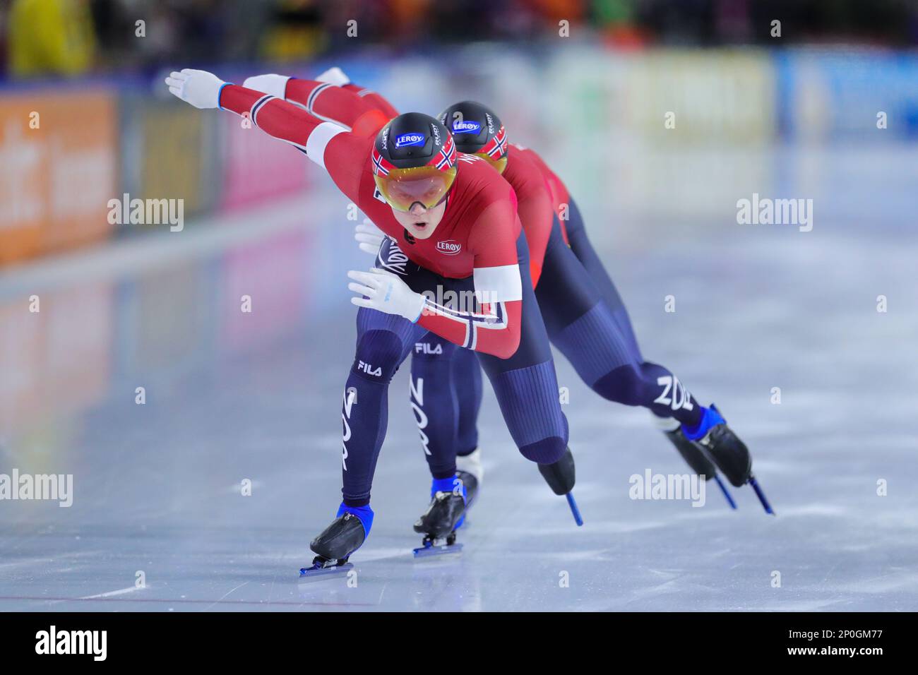 Heerenveen, pays-Bas. 2nd mars 2023. Bjorn Magnussen (front) de Norvège participe à la course de sprint d'équipe masculine le jour 1 des Championnats du monde de patinage de vitesse de l'UIP à Heerenveen, aux pays-Bas, au 2 mars 2023. Credit: Zheng Huansong/Xinhua/Alay Live News Banque D'Images