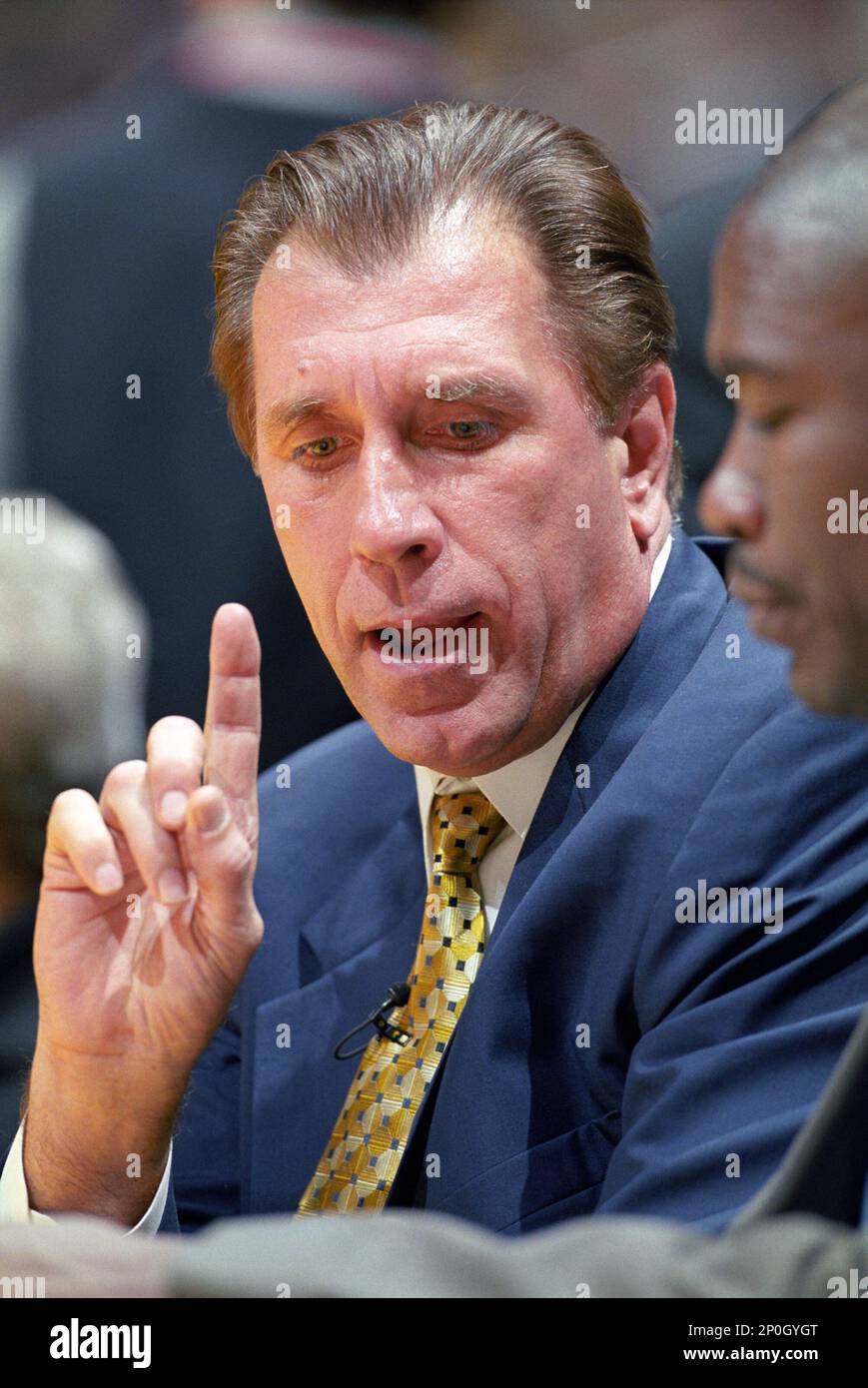 FILE: Houston Rockets head coach Rudy Tomjanovich during a National Basketball Association game against the Los Angeles Lakers at the Staples Center in Los Angeles, CA. (Photo by Matt A. Brown/Icon Sportswire) (Icon Sportswire via AP Images) Banque D'Images