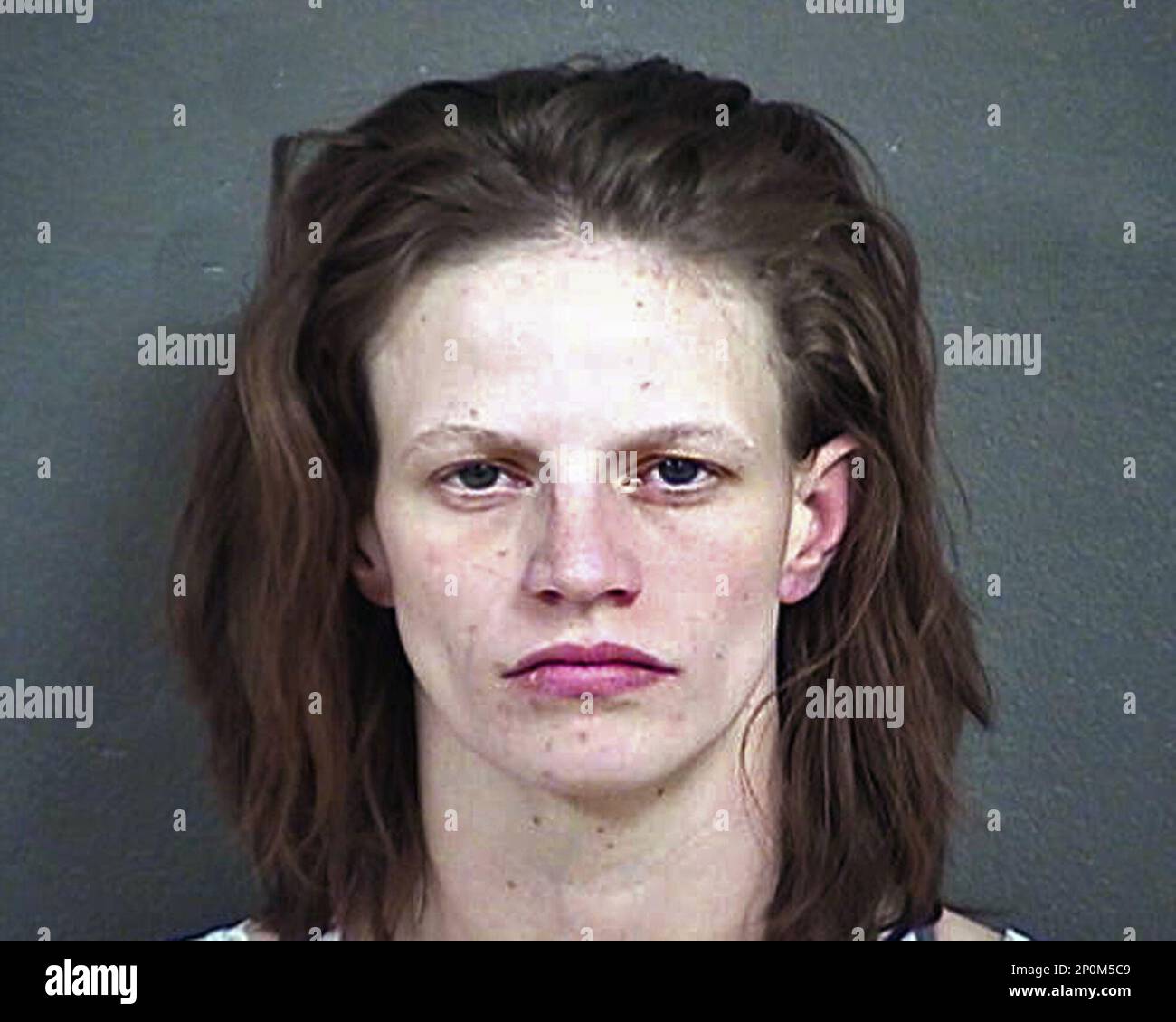 FILE - This undated file photo provided by the Wyandotte County Detention Center in Kansas shows Heather Jones, who was sentenced Monday, Nov. 14, 2016, to life in prison for her role in the death of her 7-year-old stepson, who authorities say had been brutally abused and whose remains were found in the family's home in Kansas City, Kan. (Wyandotte County Detention Center via AP, File) Banque D'Images