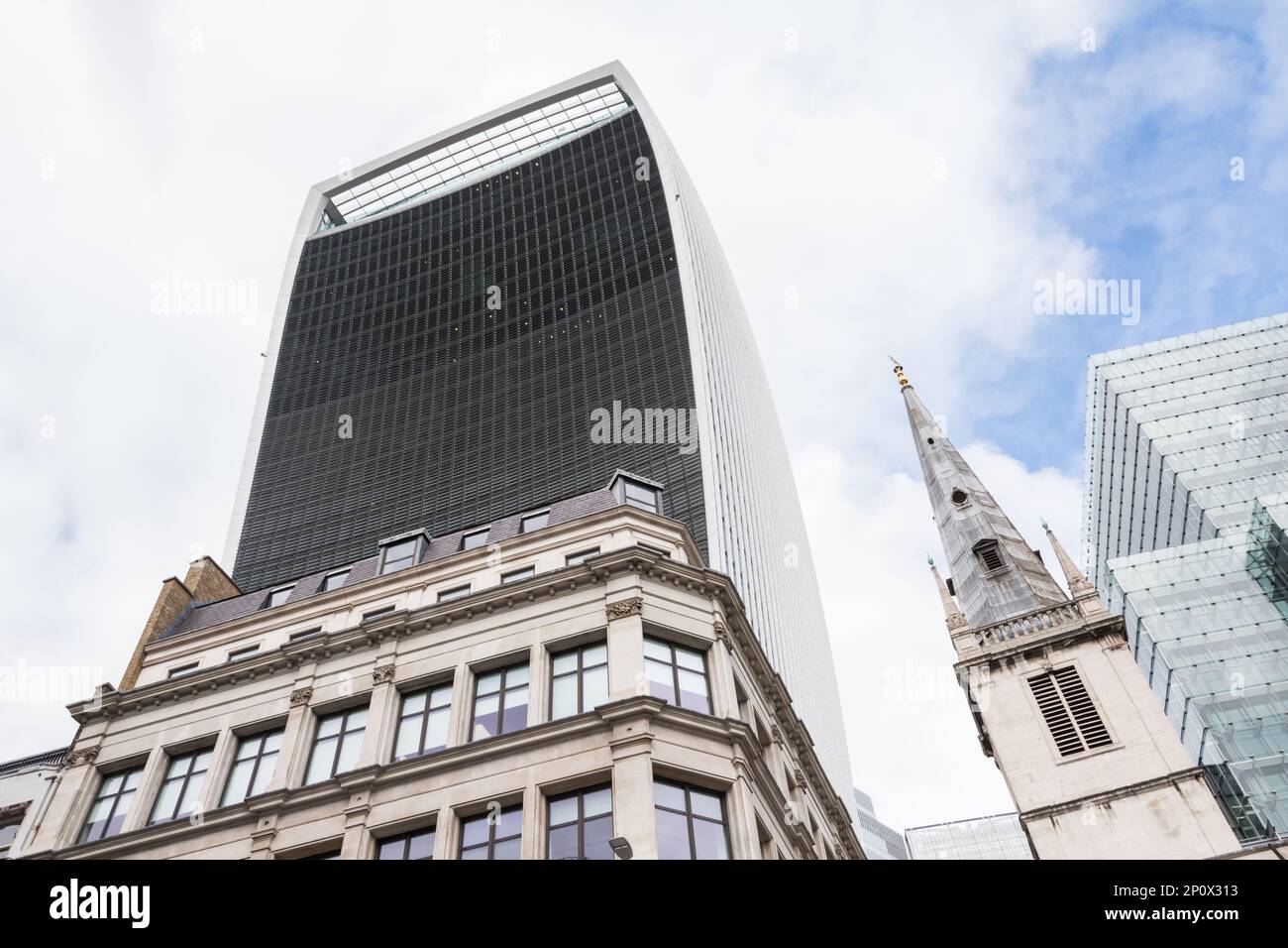 L'église St Margaret Pattens et le 20 Fenchurch Street de Rafael Viñoly, alias « The Walkie-Talkie », ville de Londres, EC3, Angleterre, ROYAUME-UNI Banque D'Images