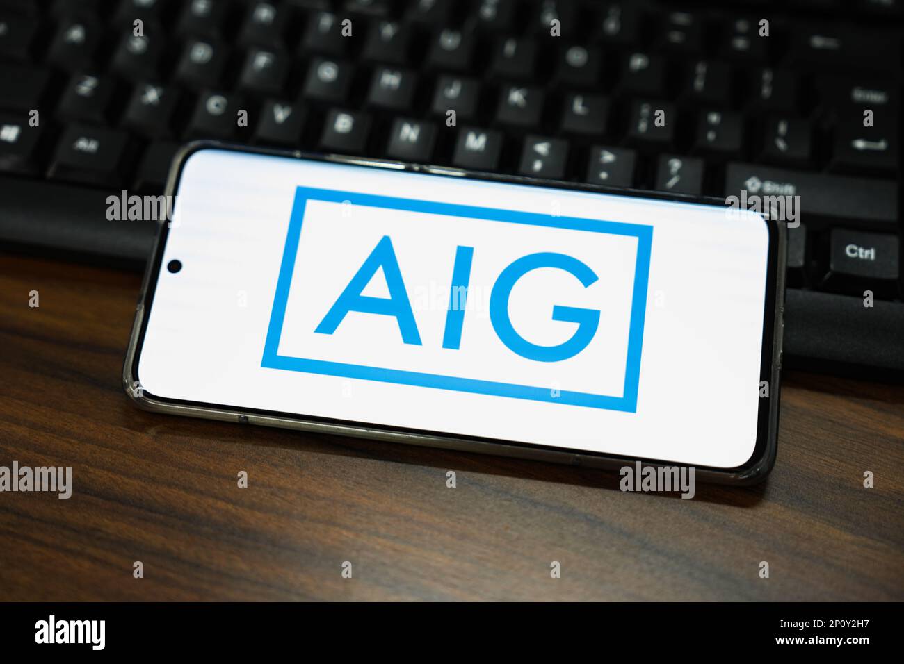 Chine. 28th févr. 2023. Dans cette illustration, un logo American International Group (AIG) s'affiche sur l'écran d'un smartphone. (Credit image: © Sheldon Cooper/SOPA Images via ZUMA Press Wire) USAGE ÉDITORIAL SEULEMENT! Non destiné À un usage commercial ! Banque D'Images