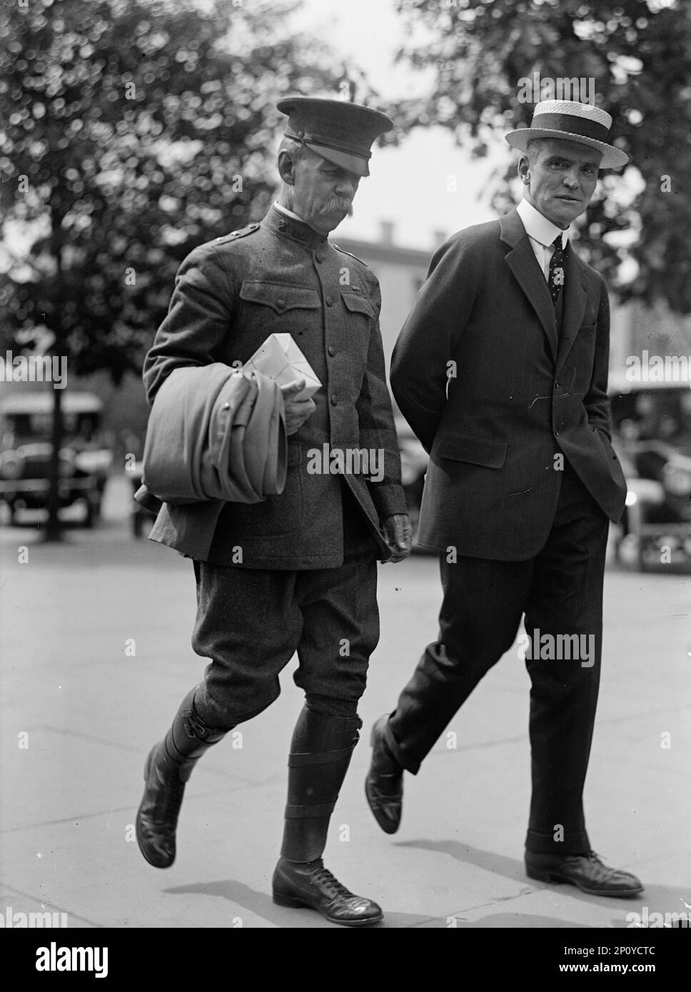 Brigadier général Henry Granville Sharpe, États-Unis Armée, gauche, 1917. Banque D'Images