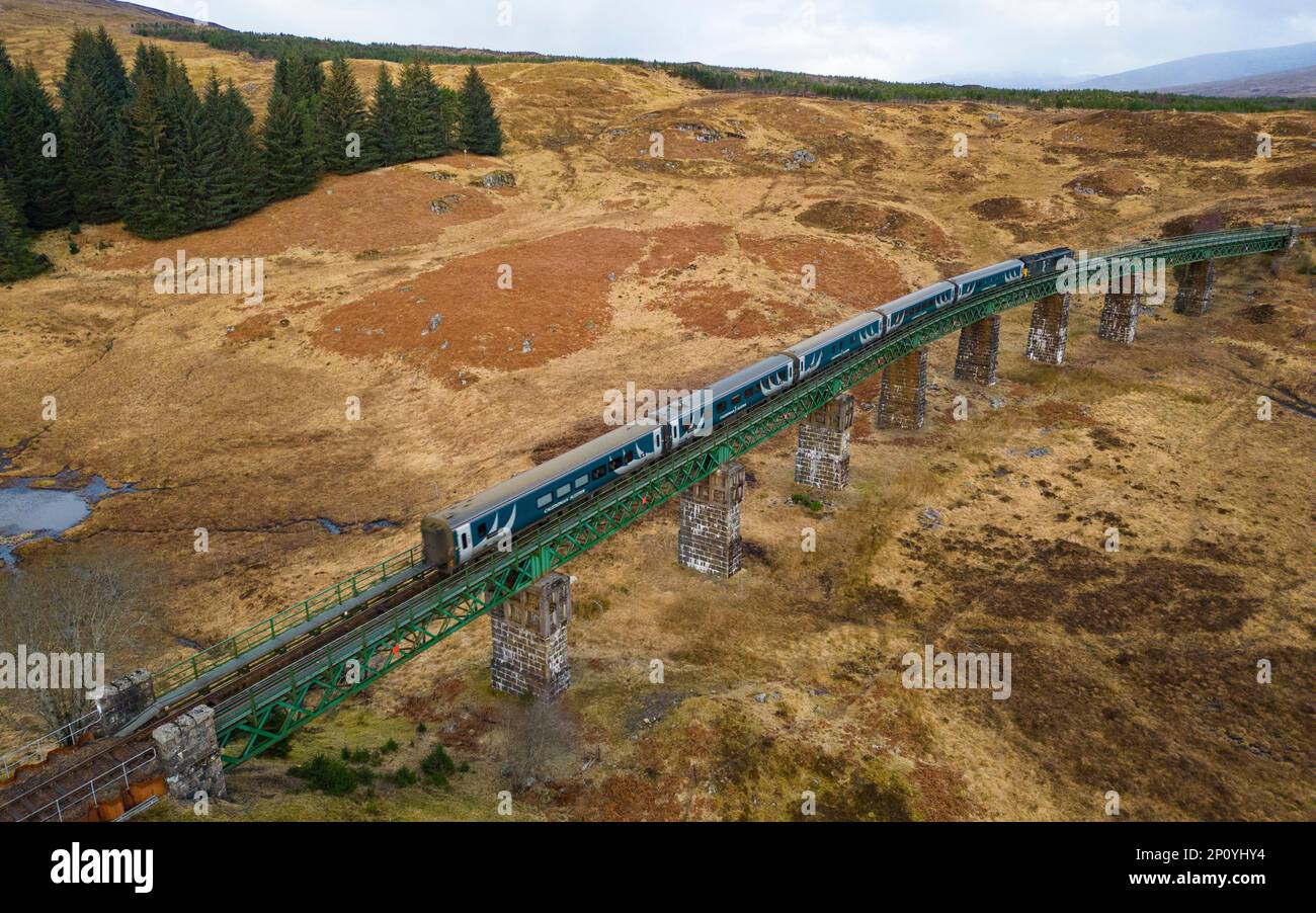 Sur Rannoch Viaduct sur Rannoch Moor à Perth et Kinross, Écosse, Royaume-Uni Banque D'Images