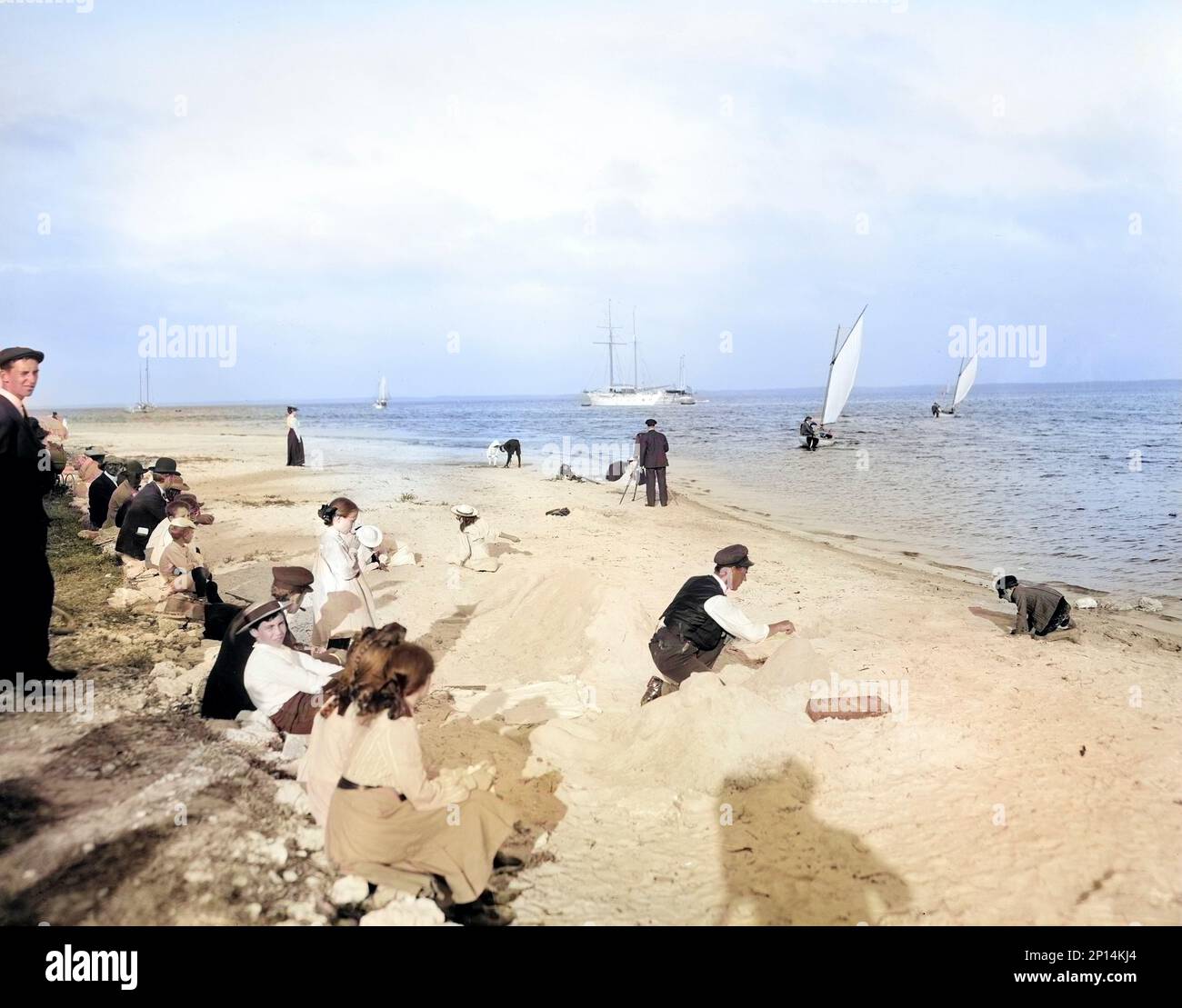 Groupe de personnes sur la rive de Biscayne Bay, Floride, États-Unis, Detroit Publishing Company, 1905 Banque D'Images