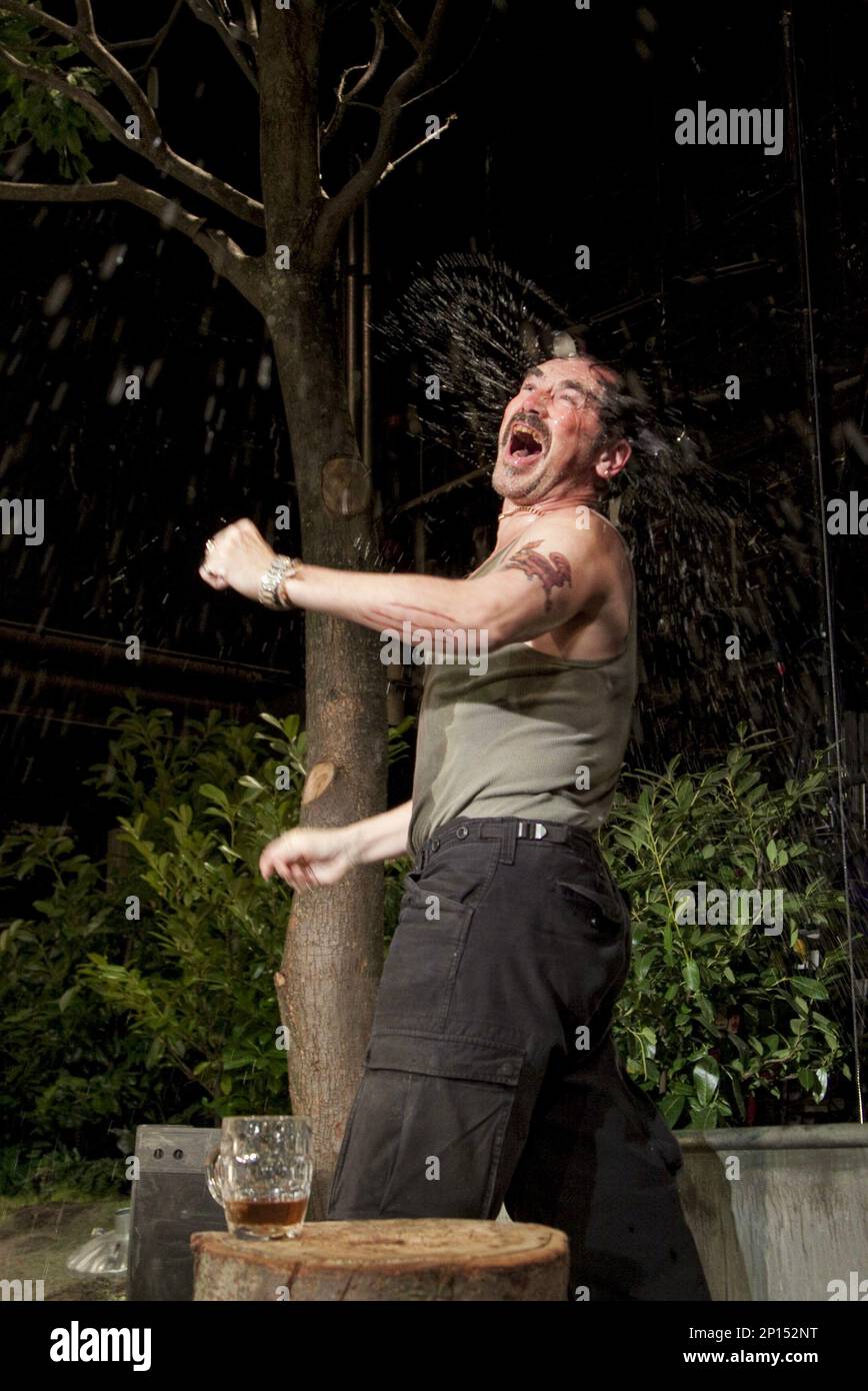 Mark Rylance (Johnny 'Rooster' Byron) à JÉRUSALEM par Jez Butterworth à l'Apollo Theatre, Londres W1 10/02/2010 a Royal court 2009 conception de production: Ultz Lighting: Mimi Jordan Sherin réalisateur: Ian Rickson Banque D'Images