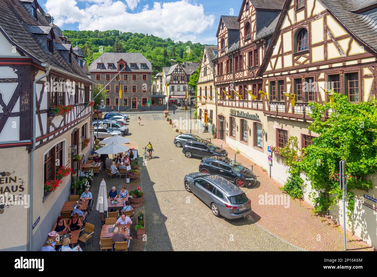 Oberwesel: Vieille ville, place Marktplatz, Hôtel de ville, restaurant, maisons à colombages dans le Rheintal, Rheinland-Pfalz, Rhénanie-Palatinat, Allemagne Banque D'Images