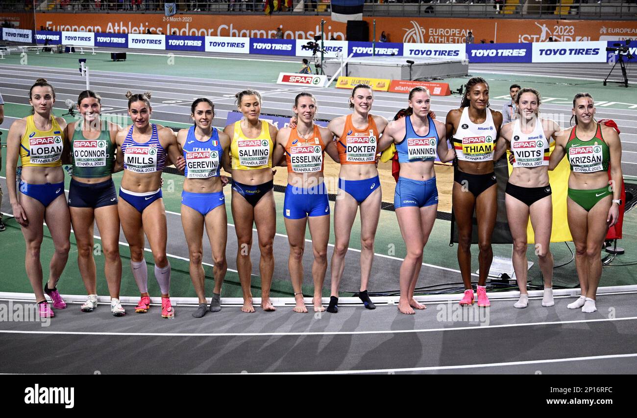 Les athlètes se posent après la compétition de pentathlon féminin à l'édition 37th des Championnats d'intérieur d'athlétisme européens, à Istanbul, en Turquie, le vendredi 03 mars 2023. Les championnats ont lieu du 2 au 5 mars. BELGA PHOTO JASPER JACOBS Banque D'Images