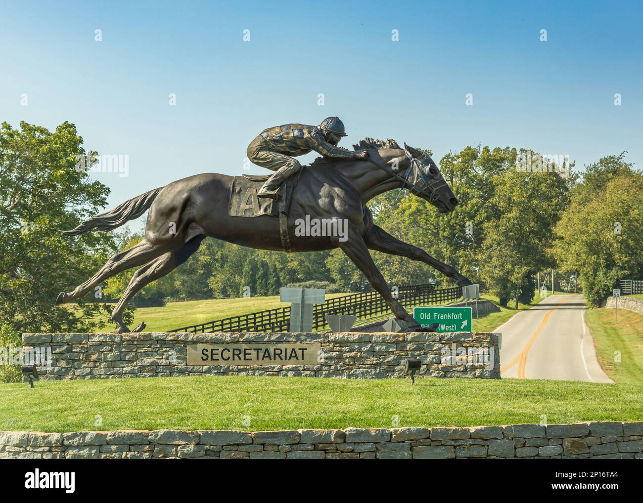 Statue du célèbre cheval de course, Secrétariat. Vainqueur du Triple Crown à Lexington, Kentucky. Banque D'Images