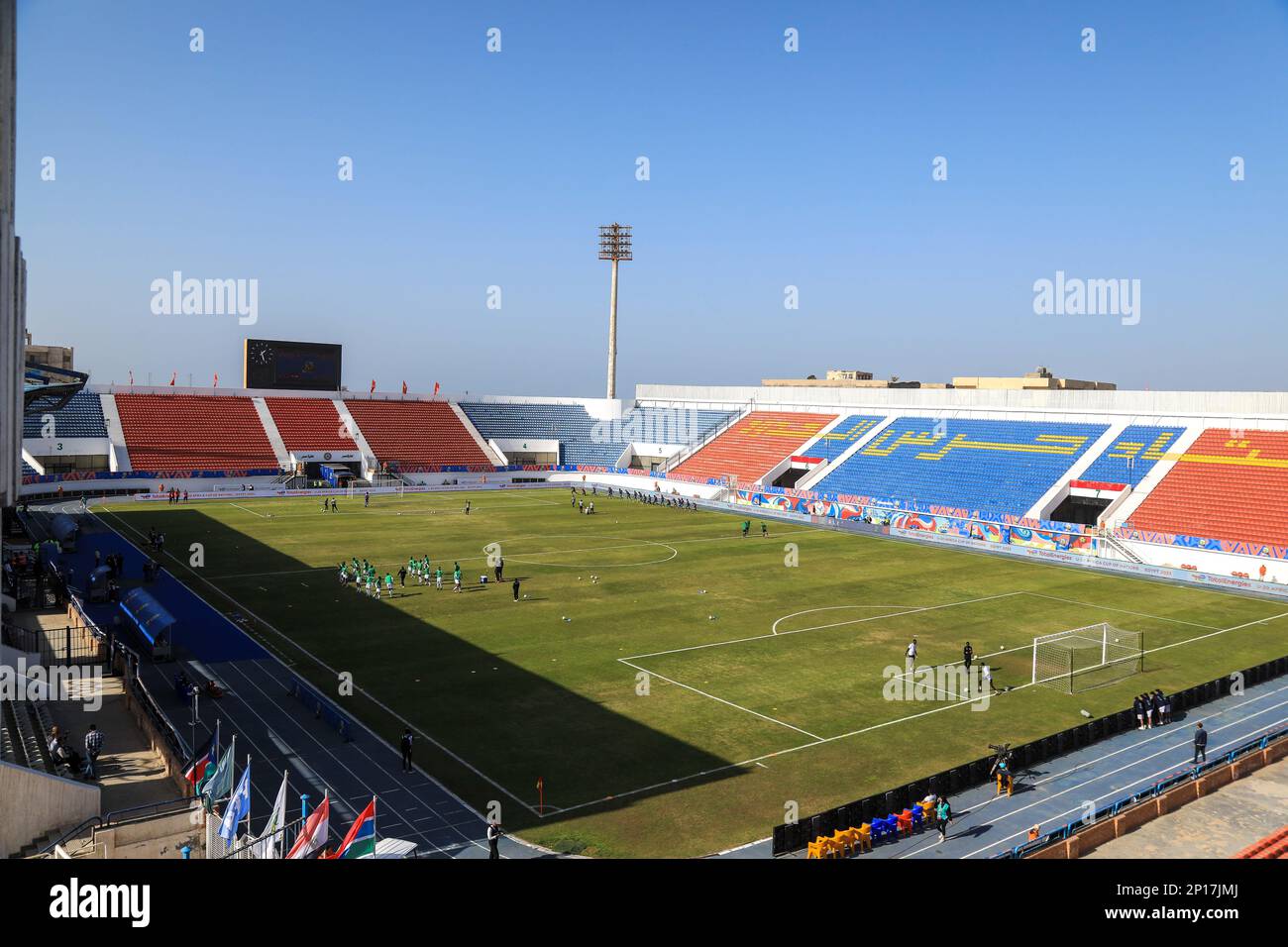 Égypte, Alexandrie 03 mars 2023 - vue générale du stade Haras El-Hodod lors du quart de finale entre la Gambie de moins de 20 ans et le Soudan du Sud de moins de 20 ans de TotalEnergies de moins de 20 ans coupe d'Afrique des Nations Egypte 2023 et se qualifie pour la FIFA de moins de 20 coupe du monde 2023 en Indonésie. Stade Haras El-Hodod à Alexandrie, Égypte, 2023. Crédit photo SSSI : Sebo47/Alamy Live News Banque D'Images