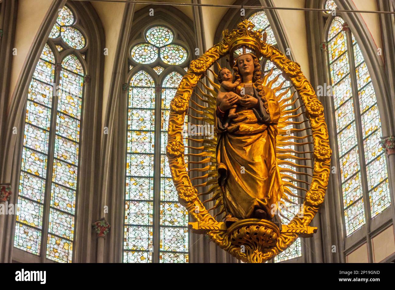 Odenthal: Strahlenkranzmadonna (Madone de Coronation) dans l'église Altenberger Dom (Bergischer Dom) à Altenberg dans Bergisches Land, Nordrhein-Westfalen, N Banque D'Images