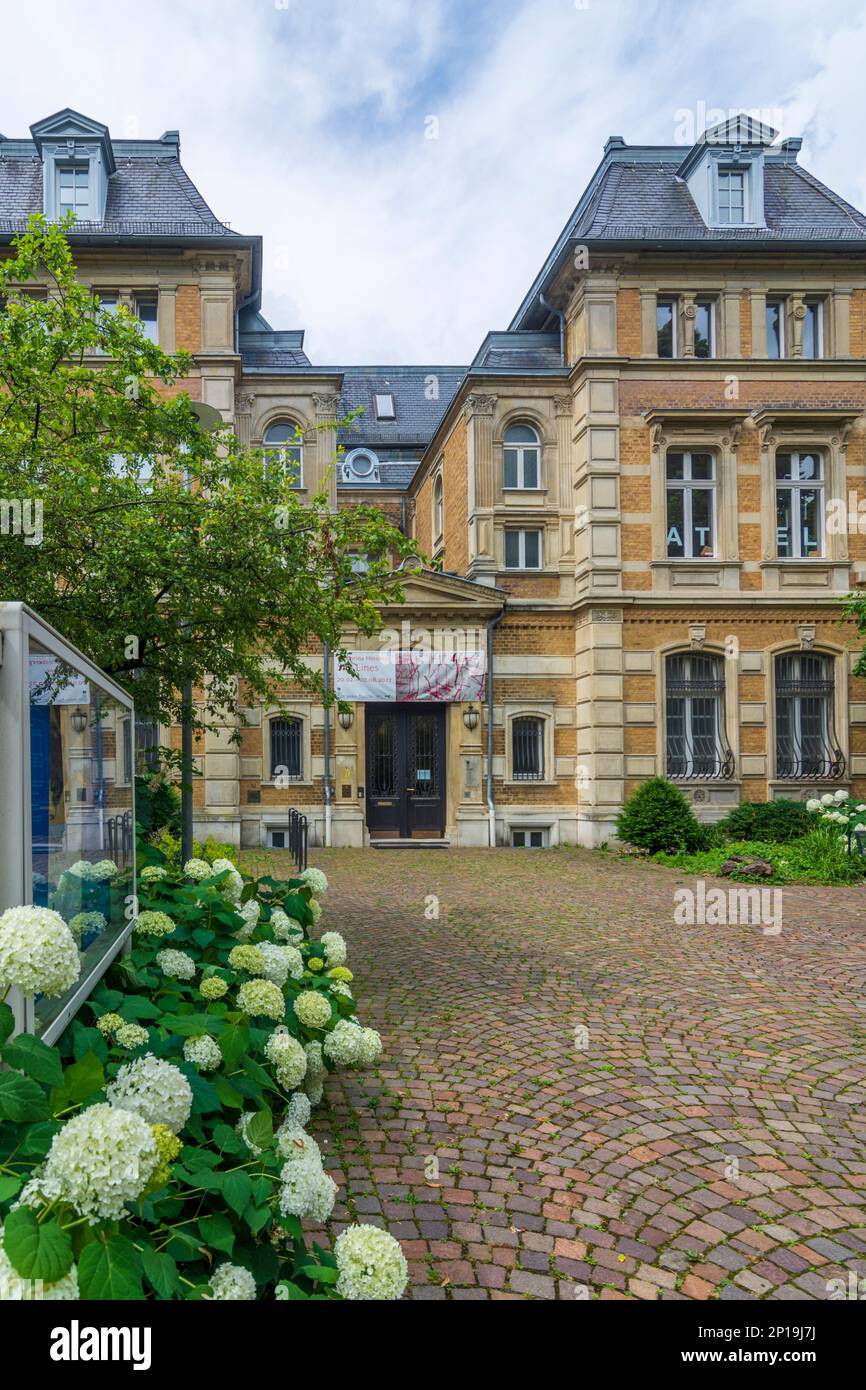 Bergisch Gladbach: Villa Zanders avec galerie municipale intégrée à Bergisches Land, Nordrhein-Westfalen, Rhénanie-du-Nord-Westphalie, Allemagne Banque D'Images