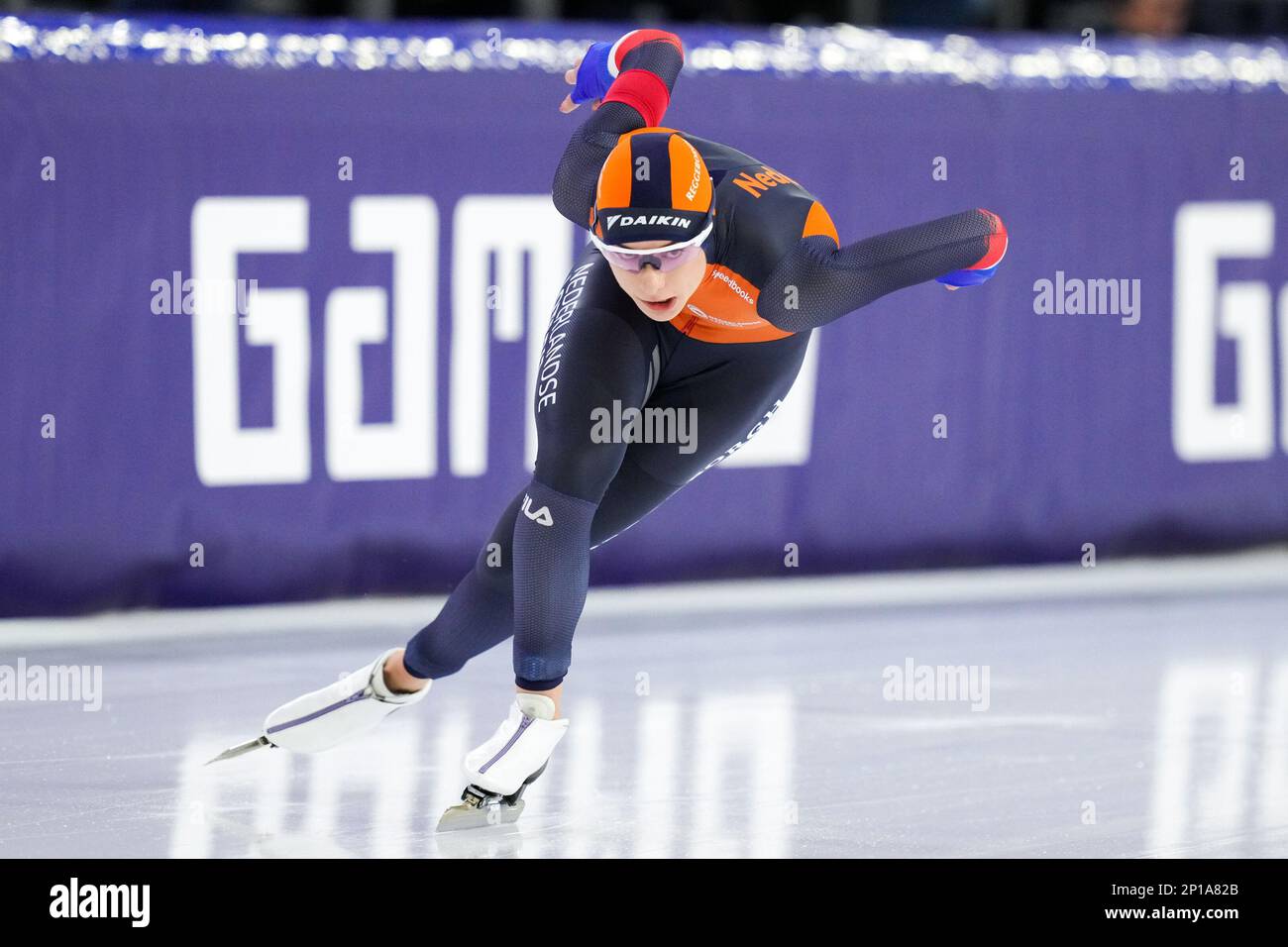 HEERENVEEN, PAYS-BAS - MARS 3: Femke Kok des pays-Bas en compétition sur les 500m femmes lors des Championnats du monde de patinage de vitesse 2023 de l'UIP sur 3 mars 2023 à Heerenveen, pays-Bas (photo de Douwe Bijlsma/Orange Pictures) Banque D'Images