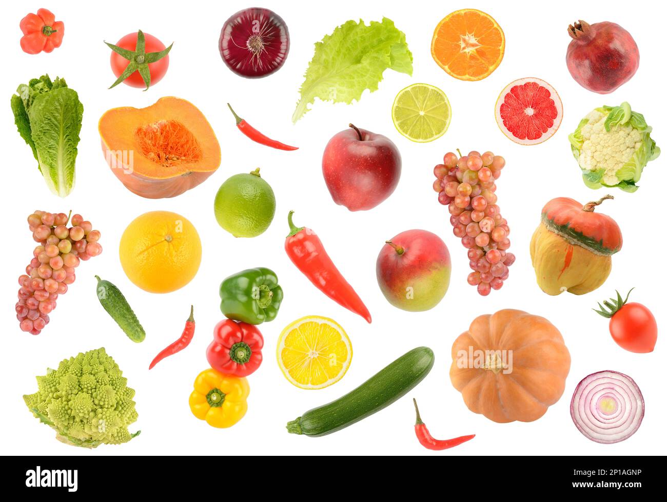 Grand ensemble de légumes et de fruits tombant isolés sur fond blanc. Banque D'Images