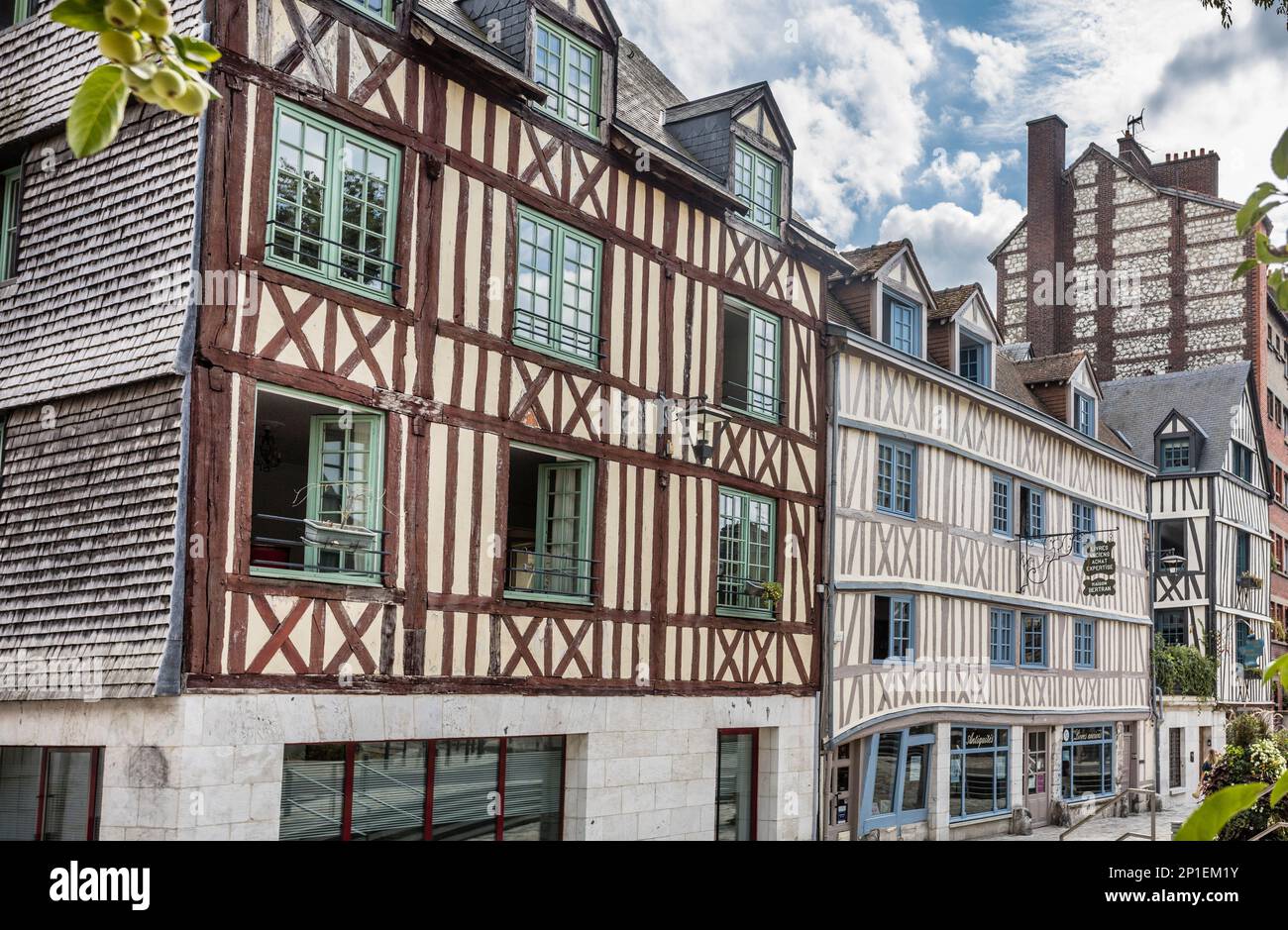 Maisons à colombages de 17th siècles dans la rue Molière, Rouen, Normandie, France Banque D'Images