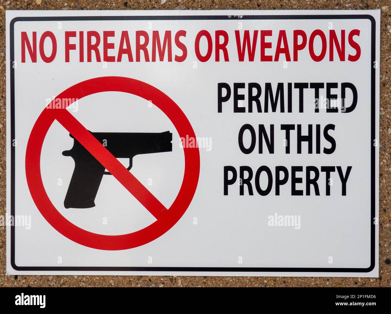Aucune arme à feu ou arme n'est autorisée sur cette propriété à Richmond, en Virginie Banque D'Images