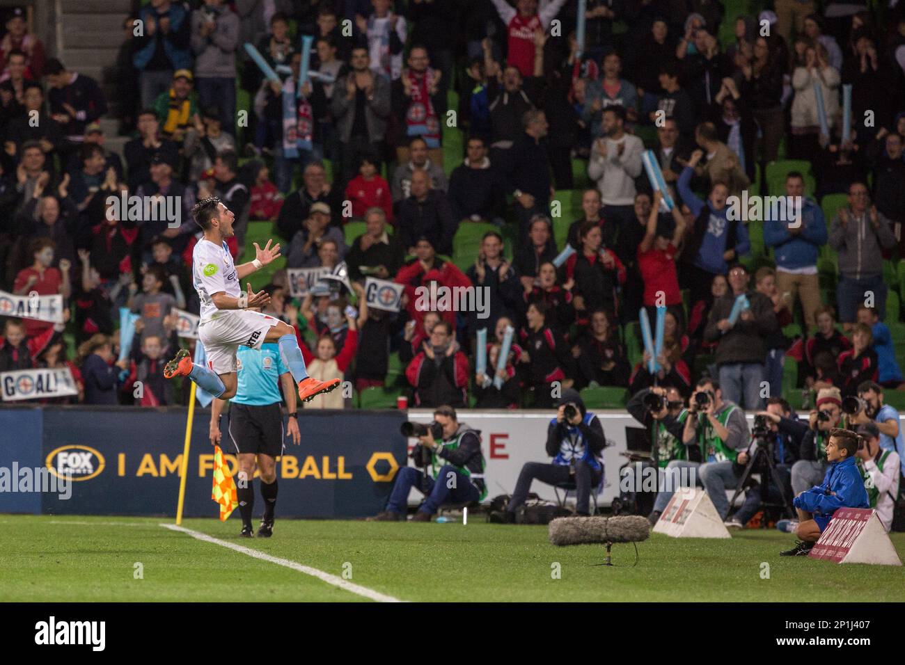 28 Mar 2016: Bruno Fornaroli of Melbourne City celebrates his goal in front of the fans and the media during the 25th round of the 2015-16 Hyundai A-League Season between Melbourne City and Wellington Phoenix held at AAMI Park, VIC, Australia. (Photo by Jason Heidrich/Icon Sportswire) (Icon Sportswire via AP Images) Banque D'Images