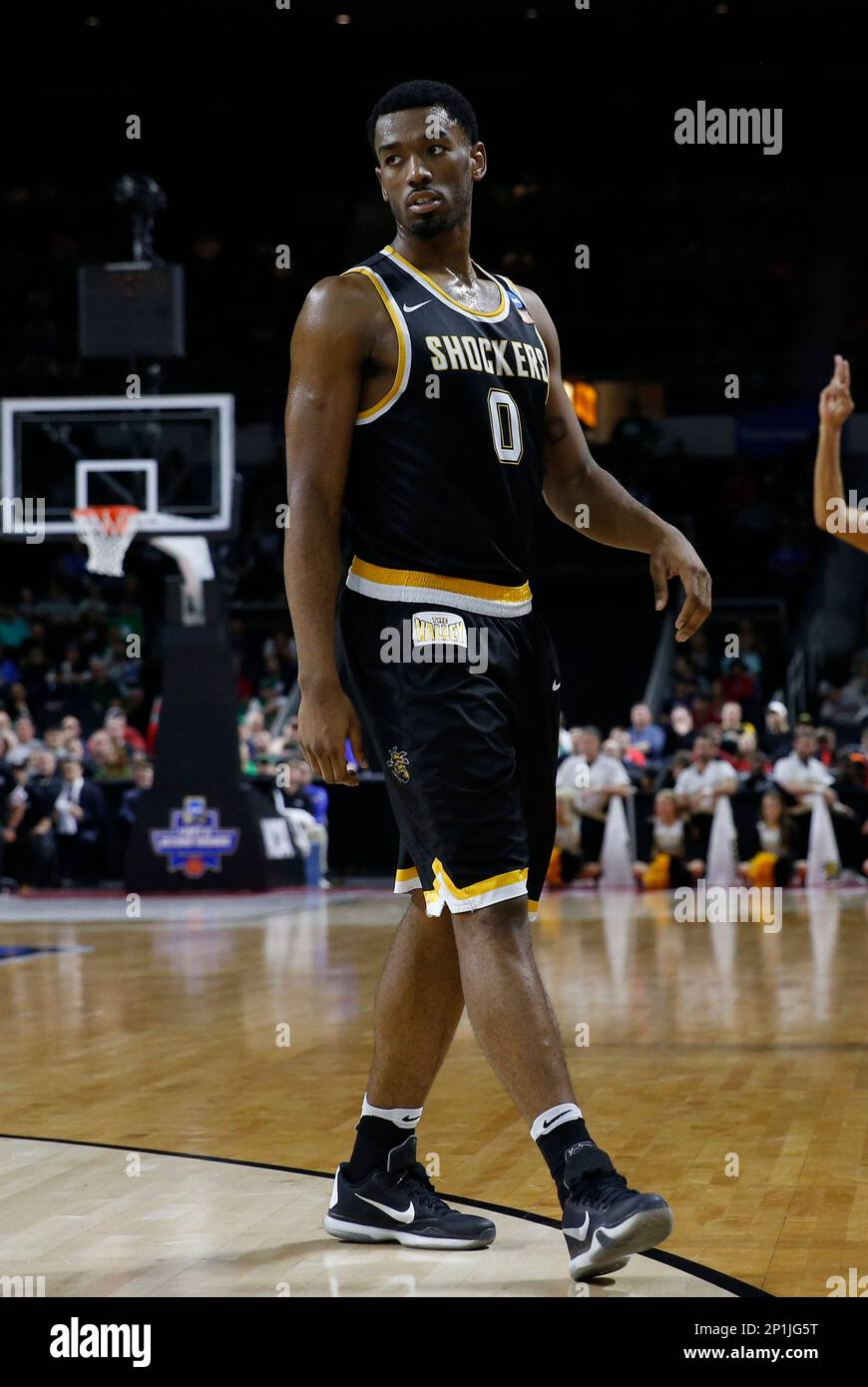 17 March 2016: F Rashard Kelly (0) of the Wichita State Shockers. The Wichita State Shockers defeated the Arizona Wildcats 65-55 in the first round of the NCAA Division 1 men's basketball tournament at the Dunkin Donuts Center in Providence Rhode Island. (Photograph by Fred Kfoury III/Icon Sportswire) (Icon Sportswire via AP Images) Banque D'Images
