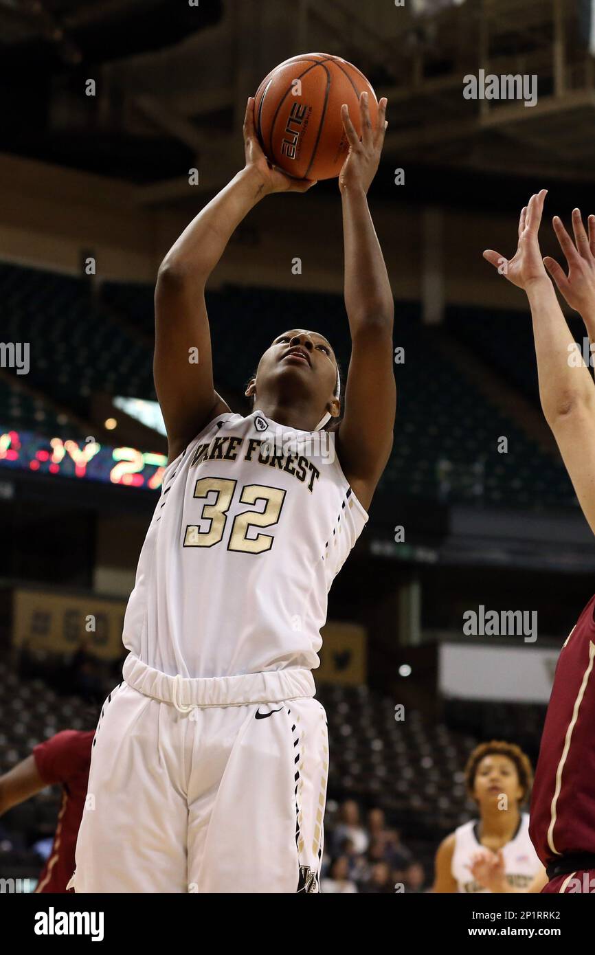 28 January 2016: Wake Forest's Milan Quinn. The Wake Forest University Demon Deacons hosted the Florida State University Seminoles at Lawrence Joel Veterans Memorial Coliseum in Winston-Salem, North Carolina in a 2015-16 NCAA Division I Women's Basketball game. Florida State won the game 96-55. (Photograph by Andy Mead/YCJ/Icon Sportswire) (Icon Sportswire via AP Images) Banque D'Images
