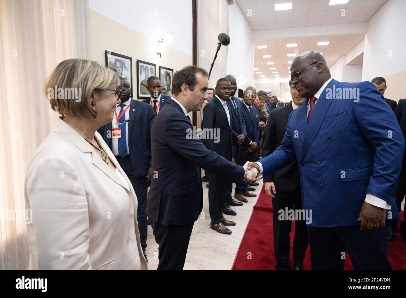 Le ministre français de la Défense, Sébastien Lecornu, et Felix Tshisekedi. Le Président de la République démocratique du Congo Felix Tshisekedi accueille le Président français Emmanuel Macron au palais de la Nation, à Kinshasa, République du Congo, sur 04 mars 2023. Le président français se trouve à Kinshasa à la quatrième et dernière étape d'une tournée africaine. Photo de Jacques Witt/Pool/ABACAPRESS.COM crédit: Abaca Press/Alay Live News Banque D'Images