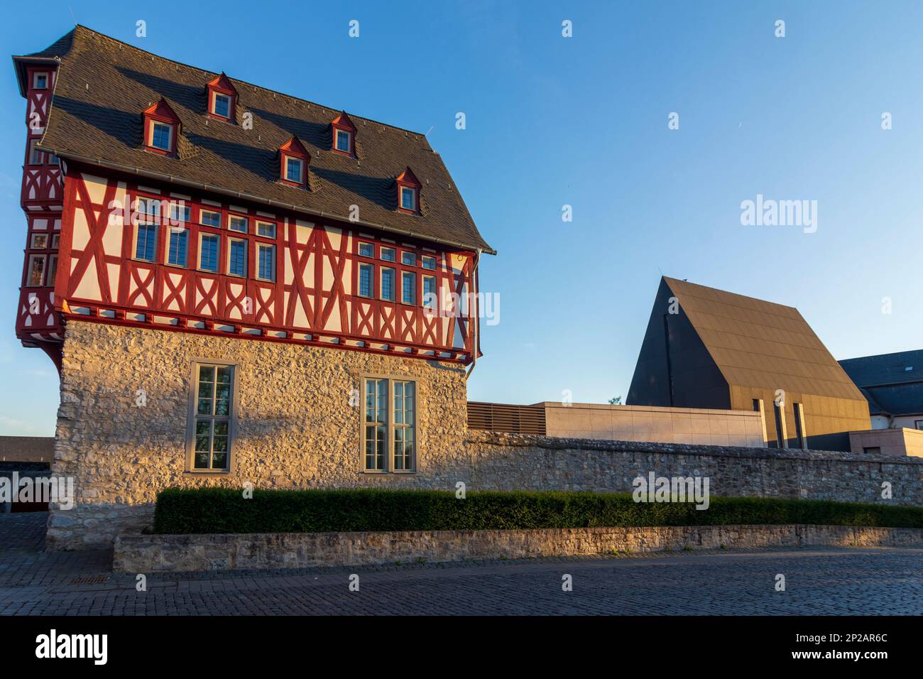 Limbourg an der Lahn : maison de l'évêque avec la rue Kapelle Maria mit den Aposteln im Abendmahlssaal (Chapelle de Saint Marie avec les Apôtres dans la salle supérieure) Banque D'Images