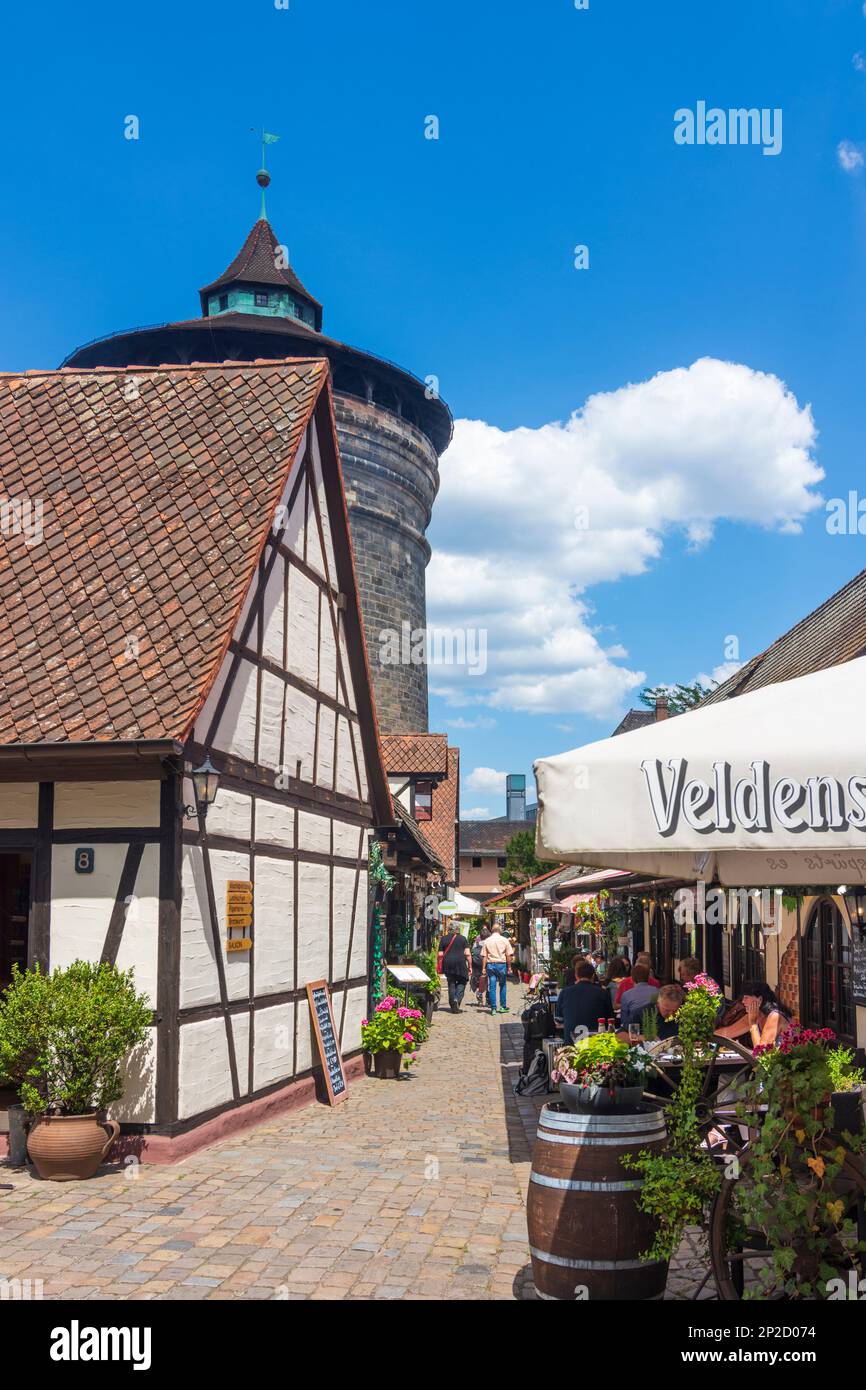 Nürnberg, Nuremberg: Handwerkerhof dans le "Waffenhof" à la tour de la muraille de la ville Frauentor, restaurant à Mittelfranken, moyenne-Franconie, Bayer Banque D'Images