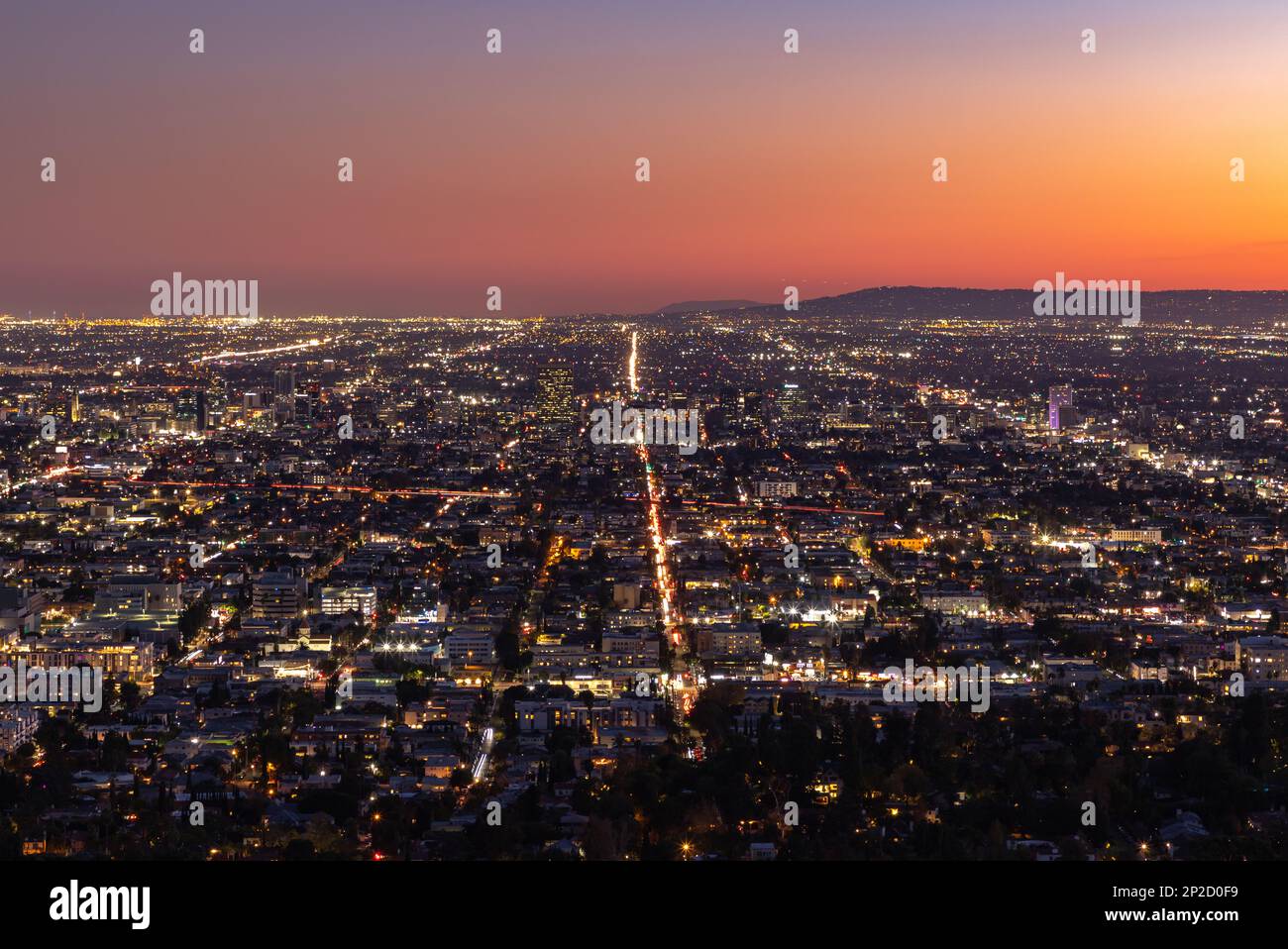 Une photo de l'étendue du centre de Los Angeles au coucher du soleil. Banque D'Images