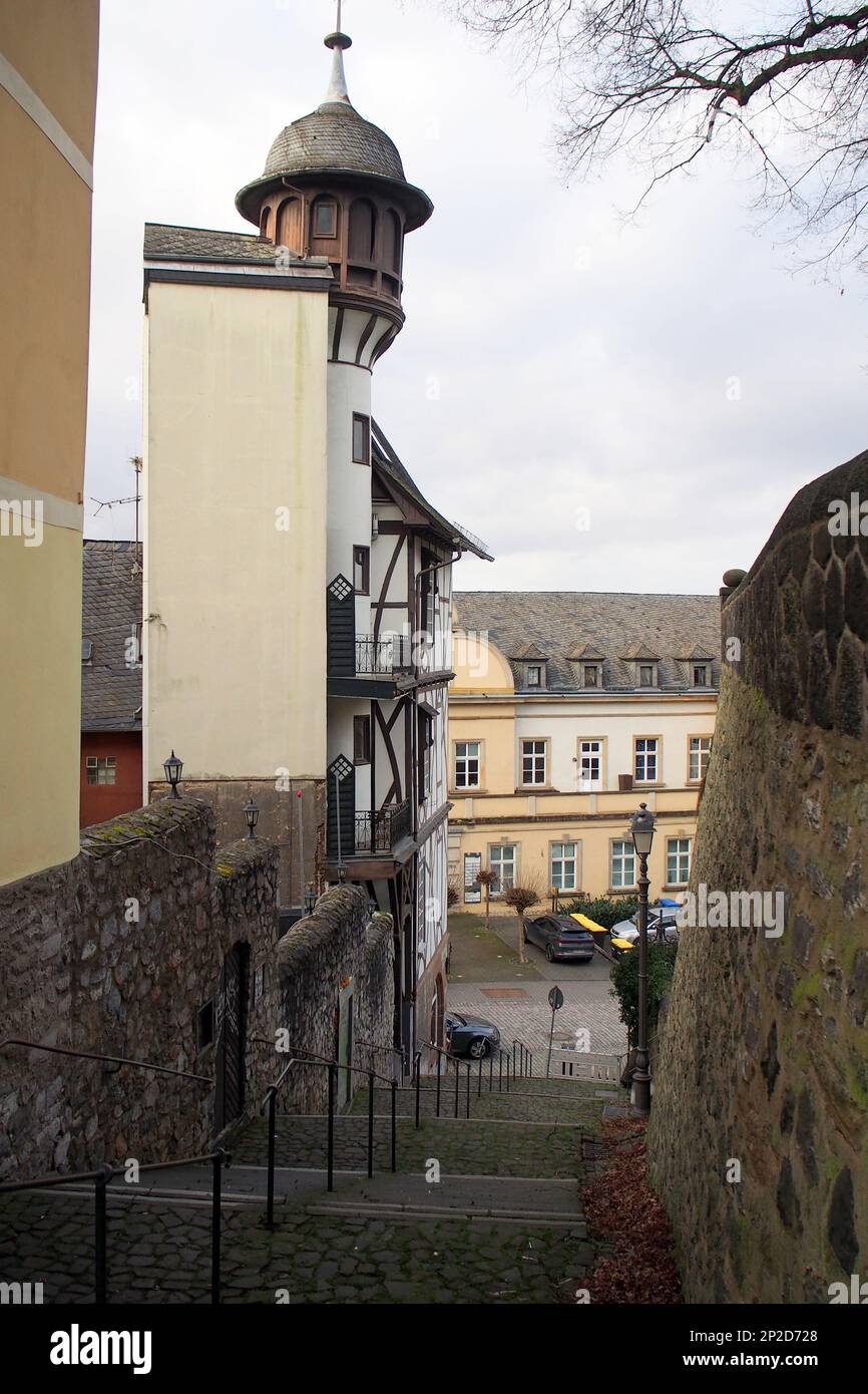 'Sterwarte', 'Observatory', maison ancienne à plusieurs étages avec une tourelle, surplombant les escaliers du Dôme au coeur de la vieille ville, Wetzlar Banque D'Images